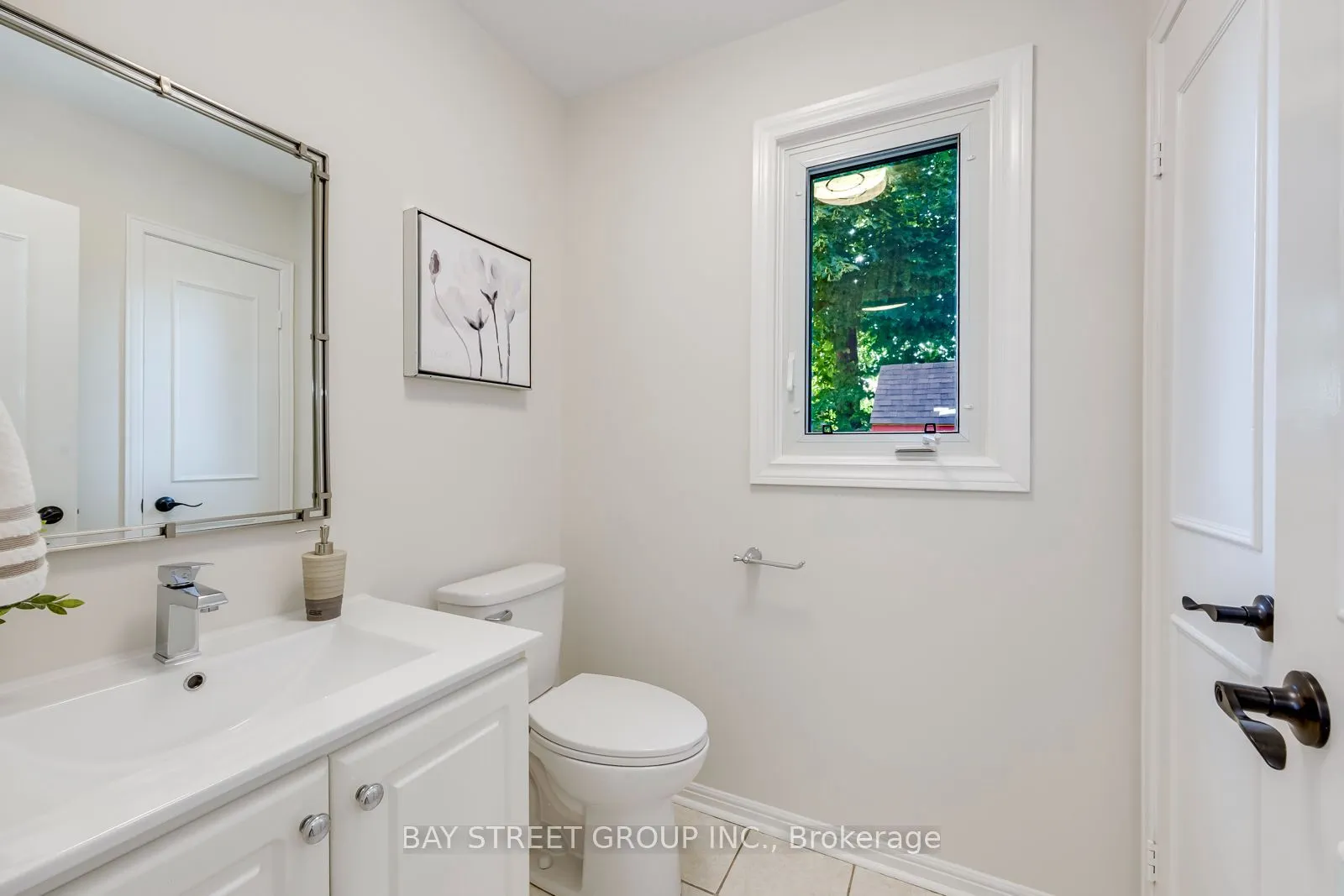 2234 Bennington Gate