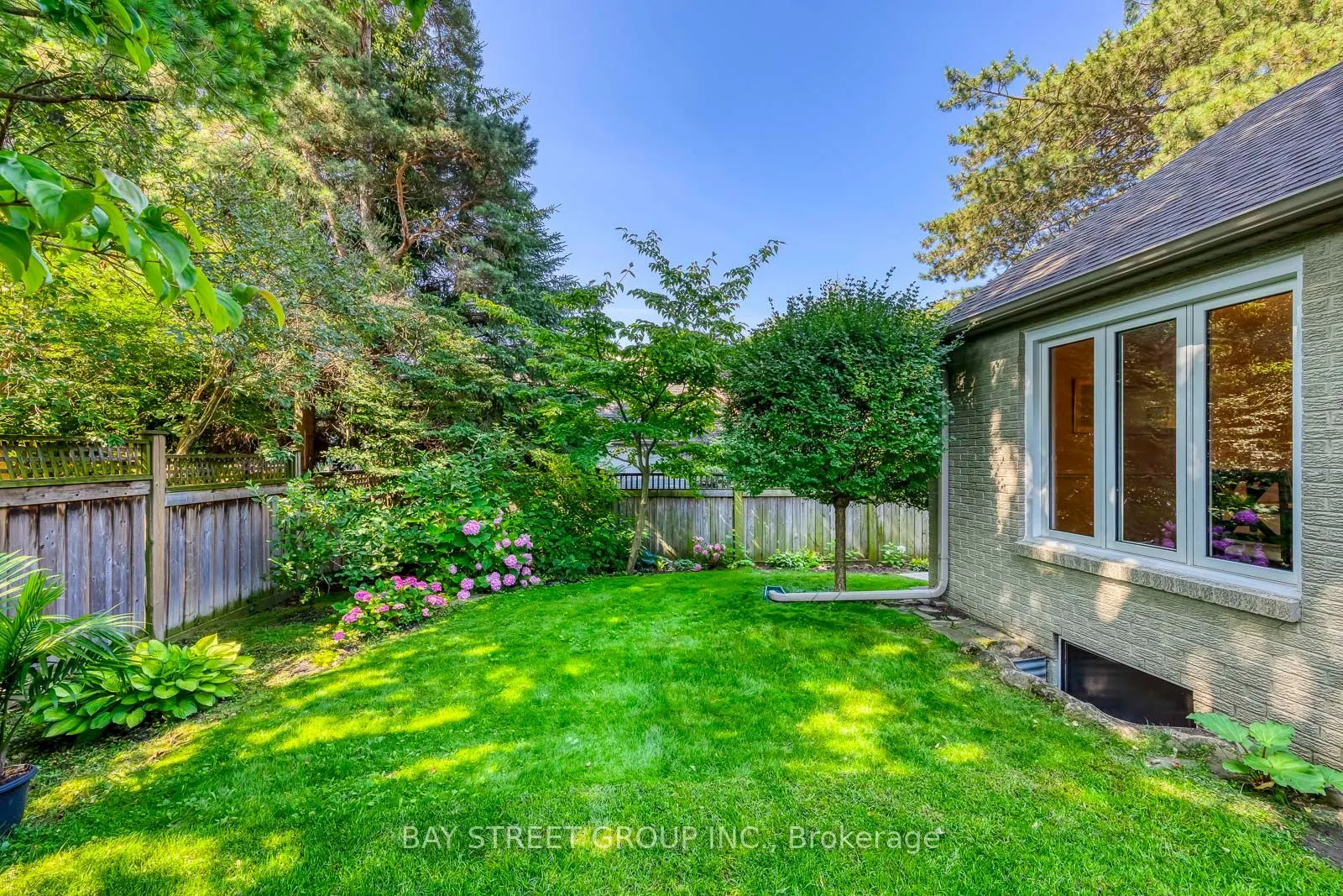 2234 Bennington Gate