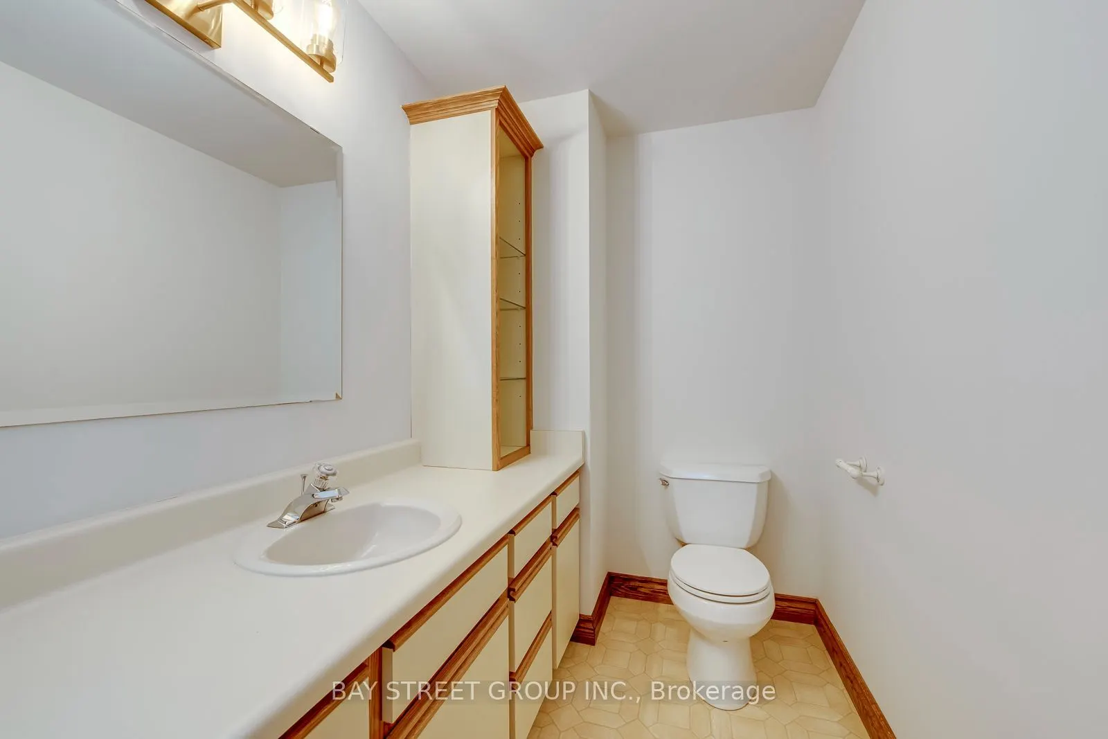 2234 Bennington Gate