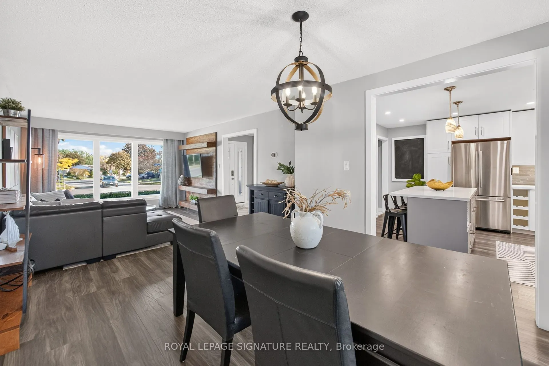 2595 Cavendish Drive