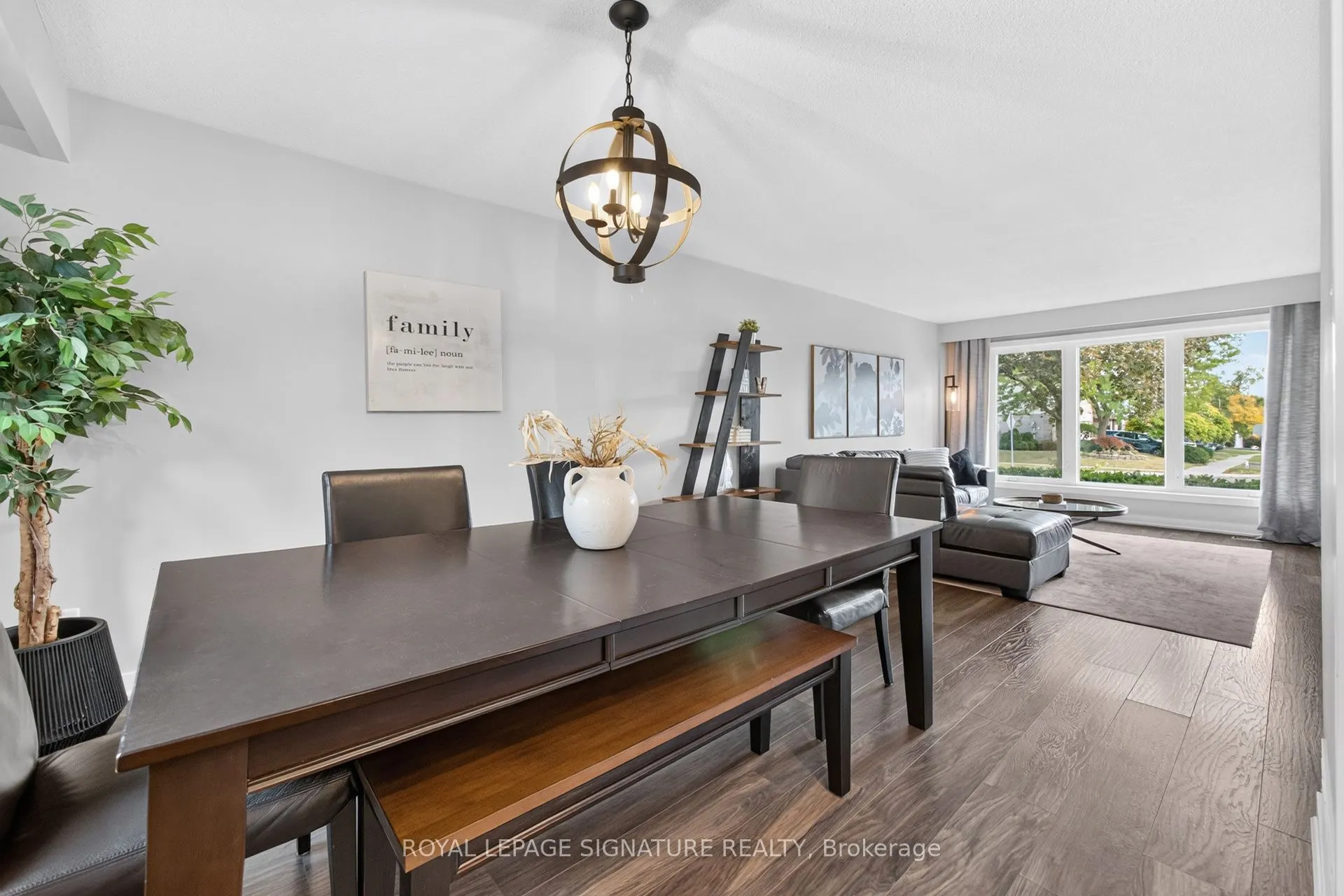2595 Cavendish Drive