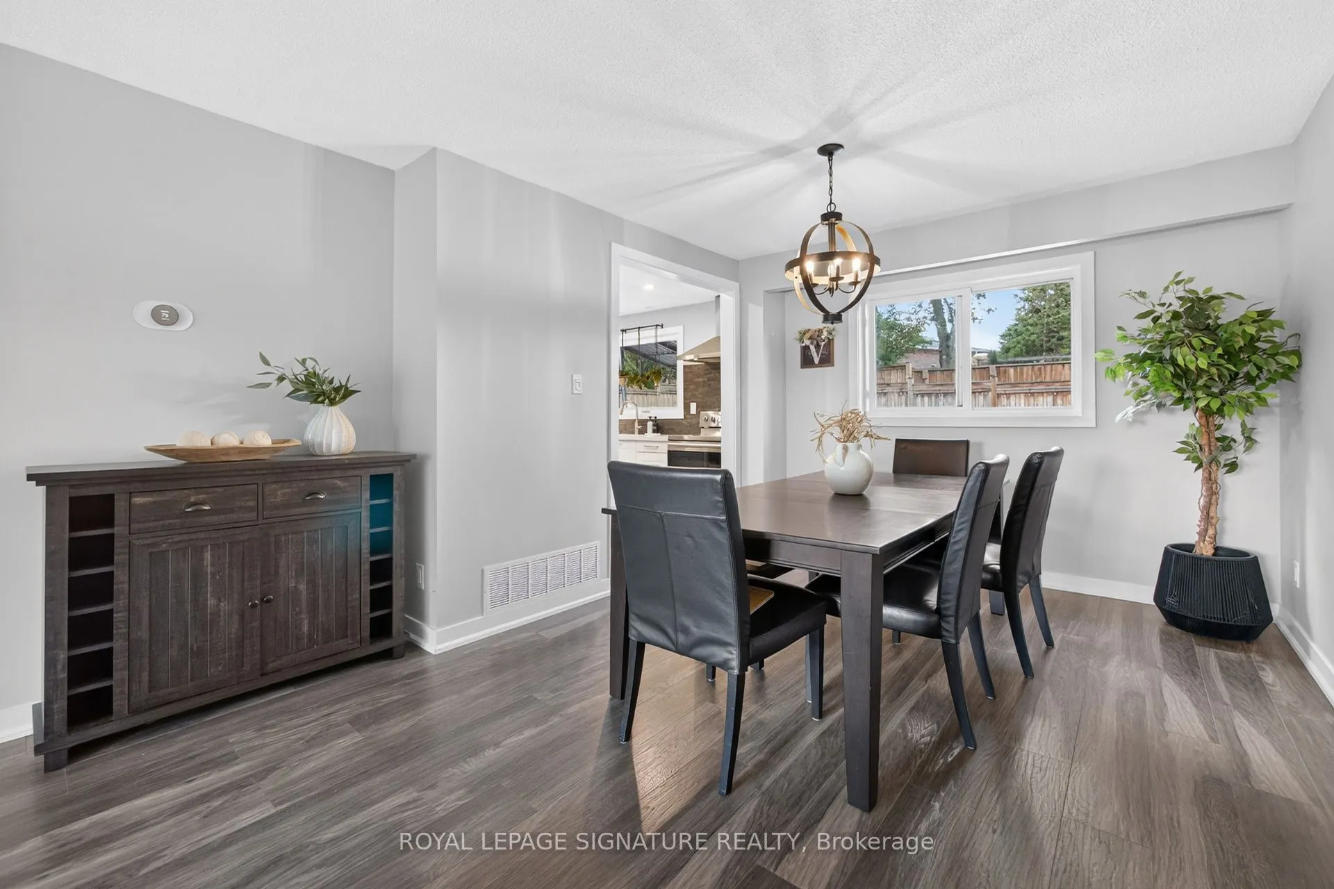 2595 Cavendish Drive