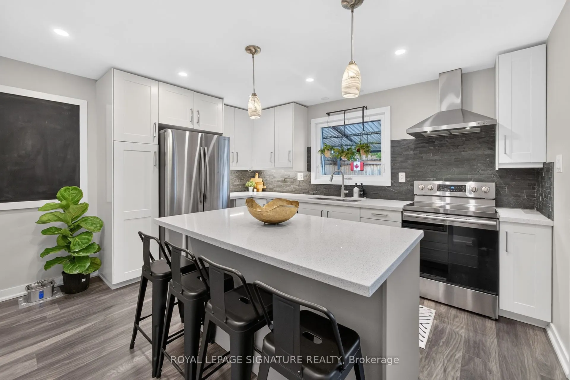 2595 Cavendish Drive