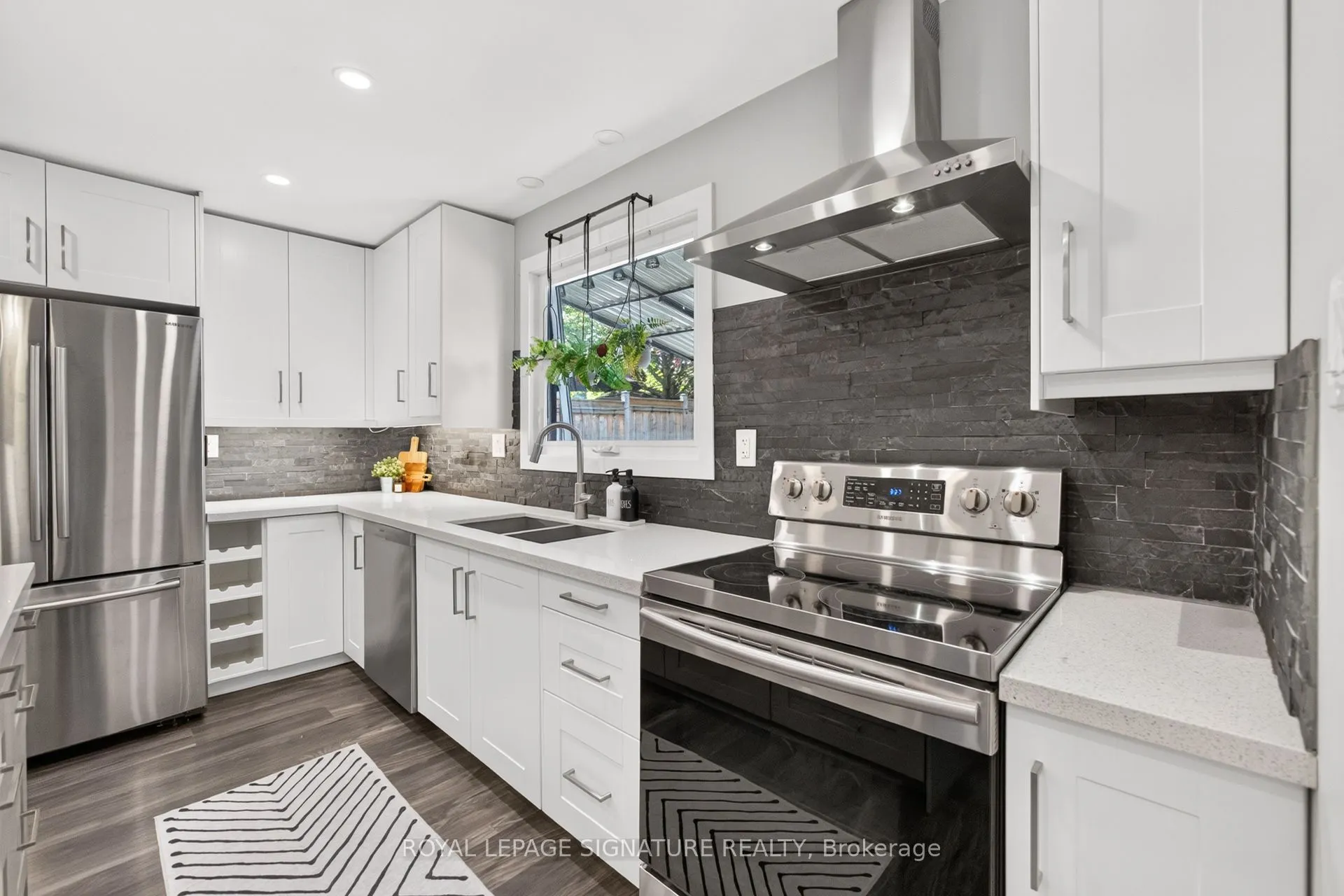 2595 Cavendish Drive