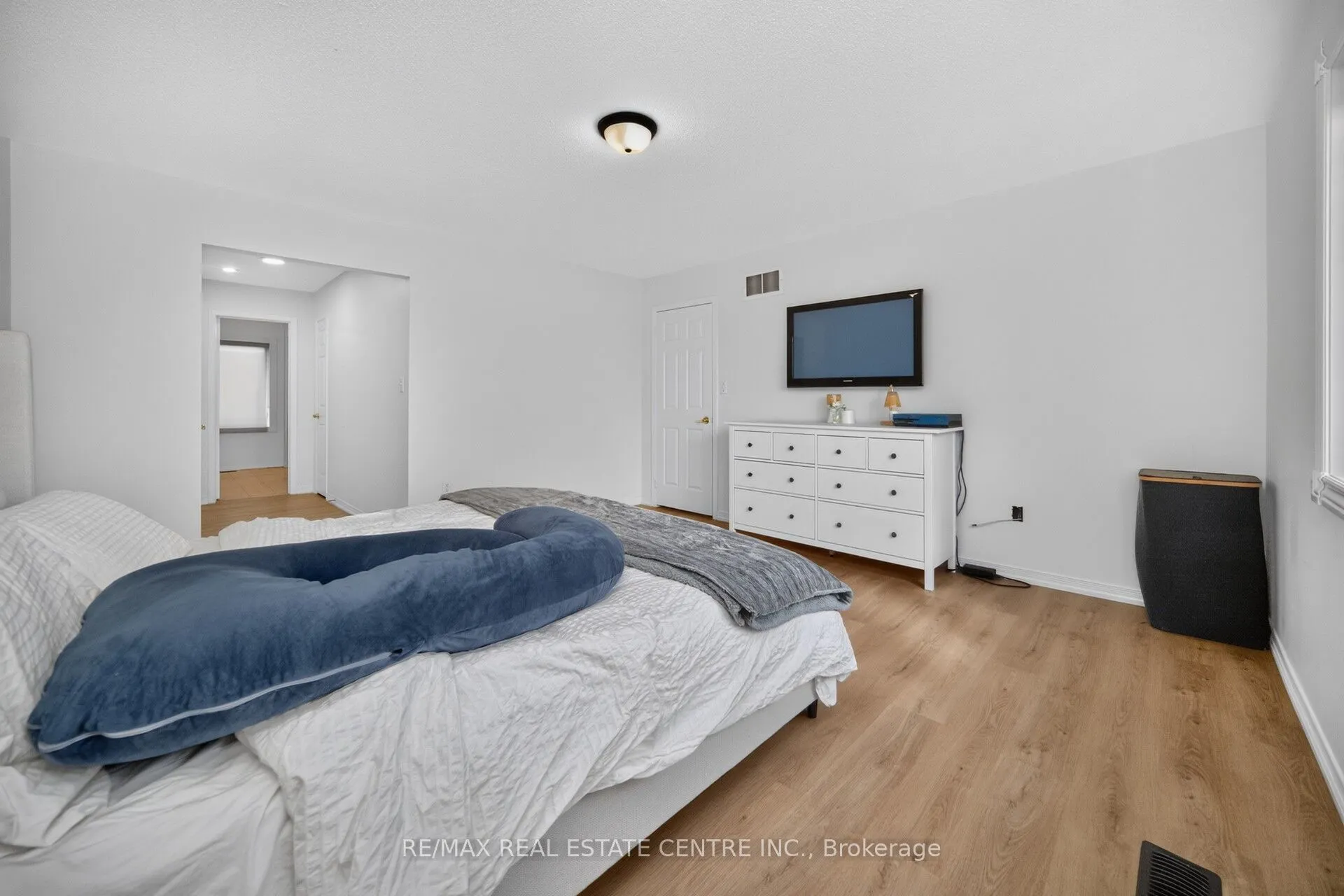 21 River Heights Drive