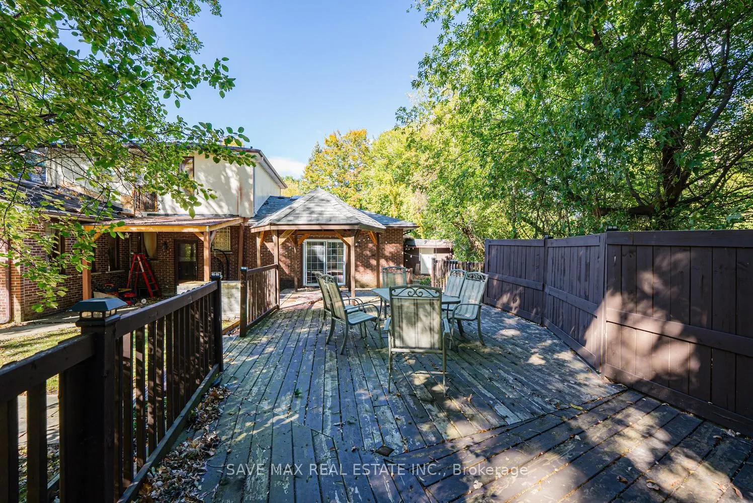 1215 Martins Boulevard