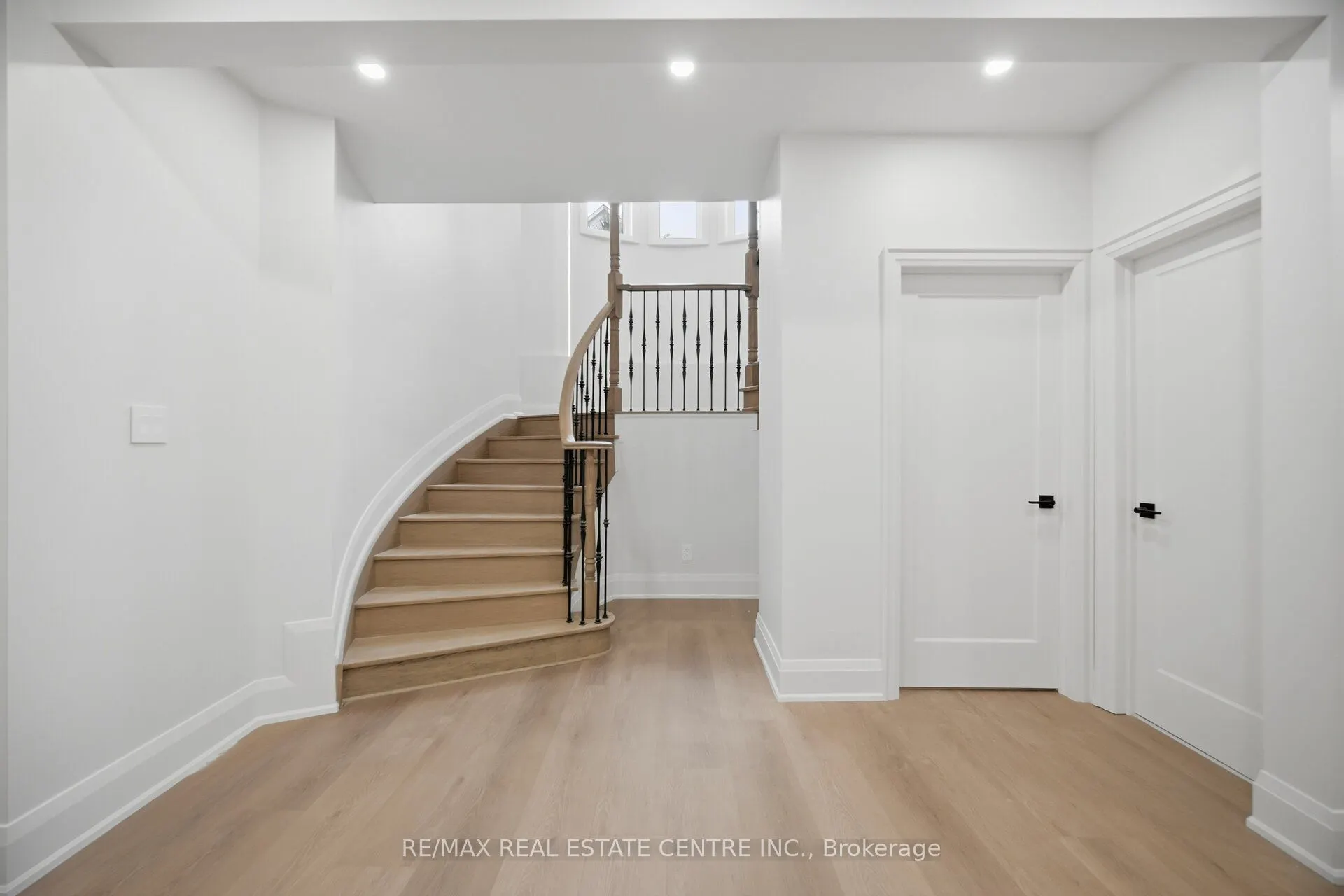 4 Calstock Place