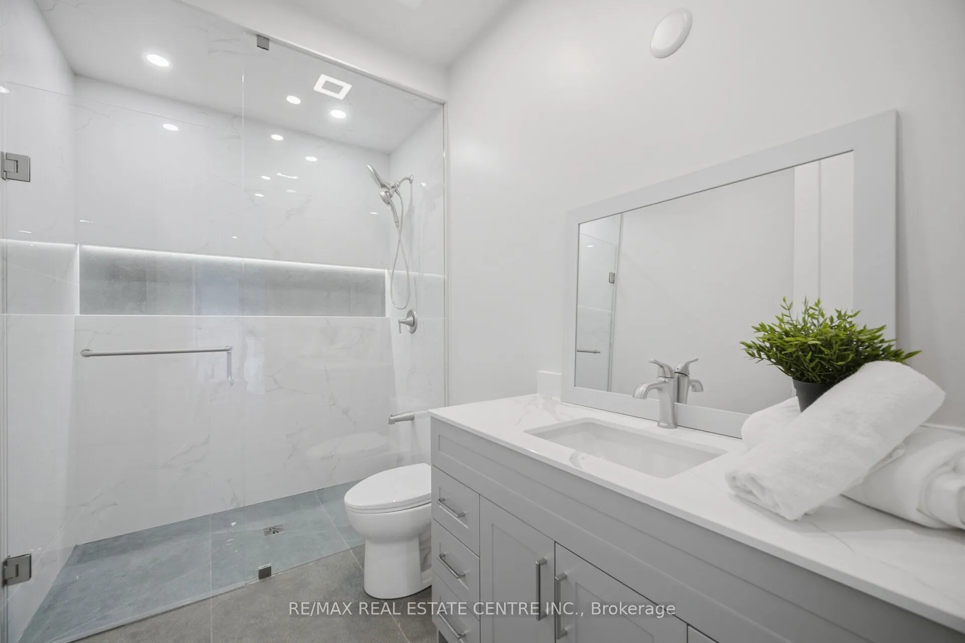 4 Calstock Place