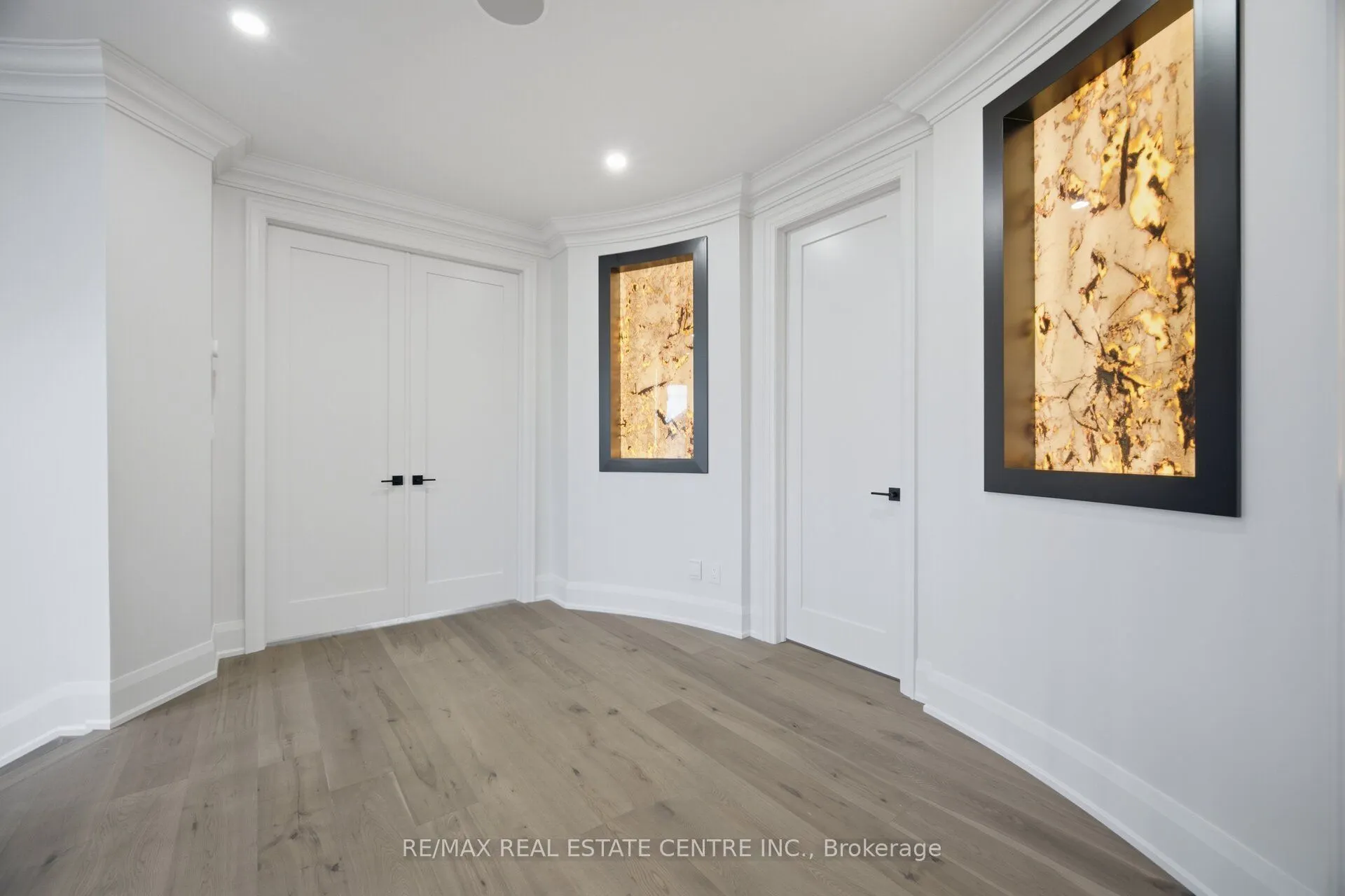 4 Calstock Place