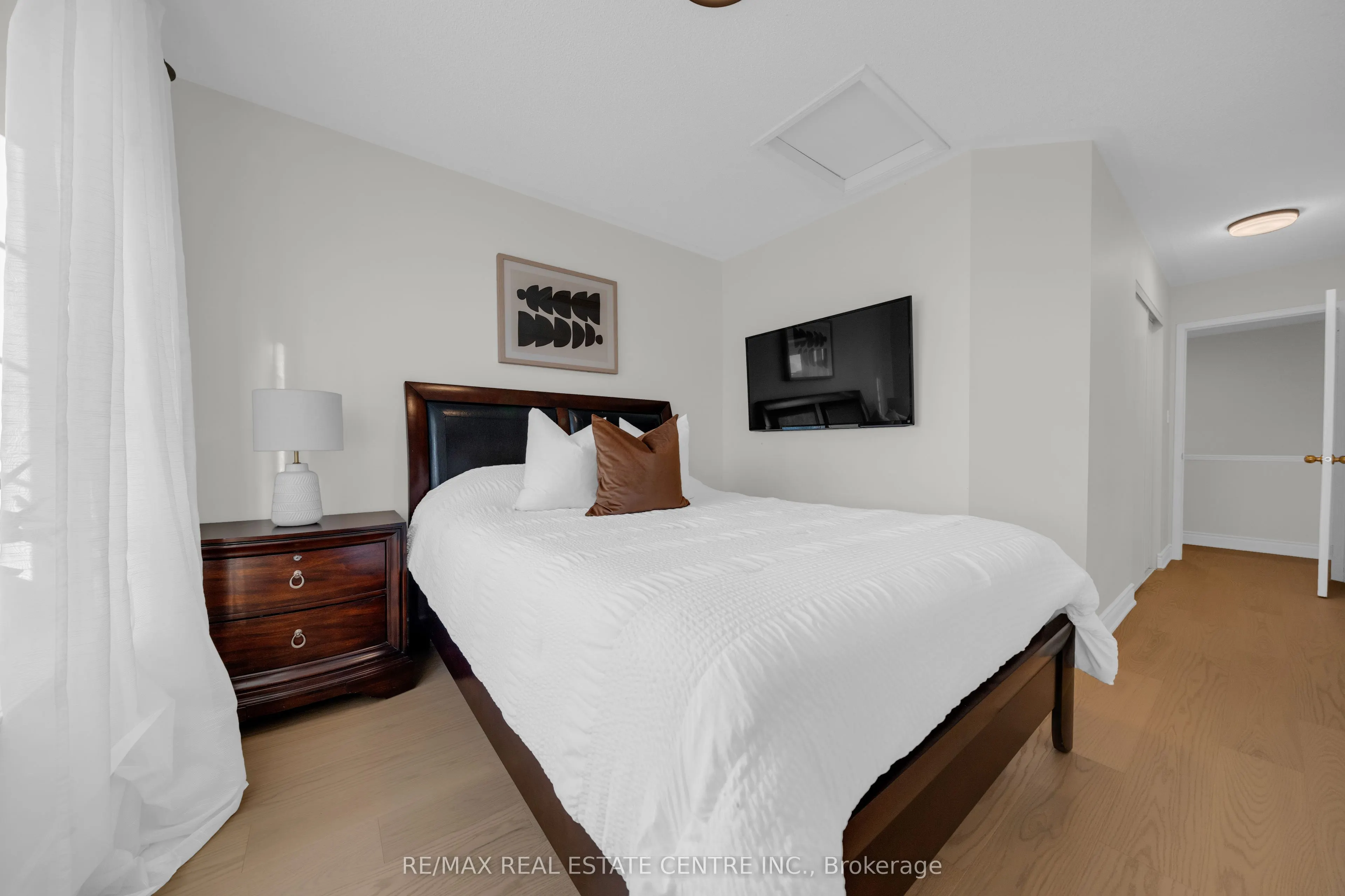 3440 Redpath Circle