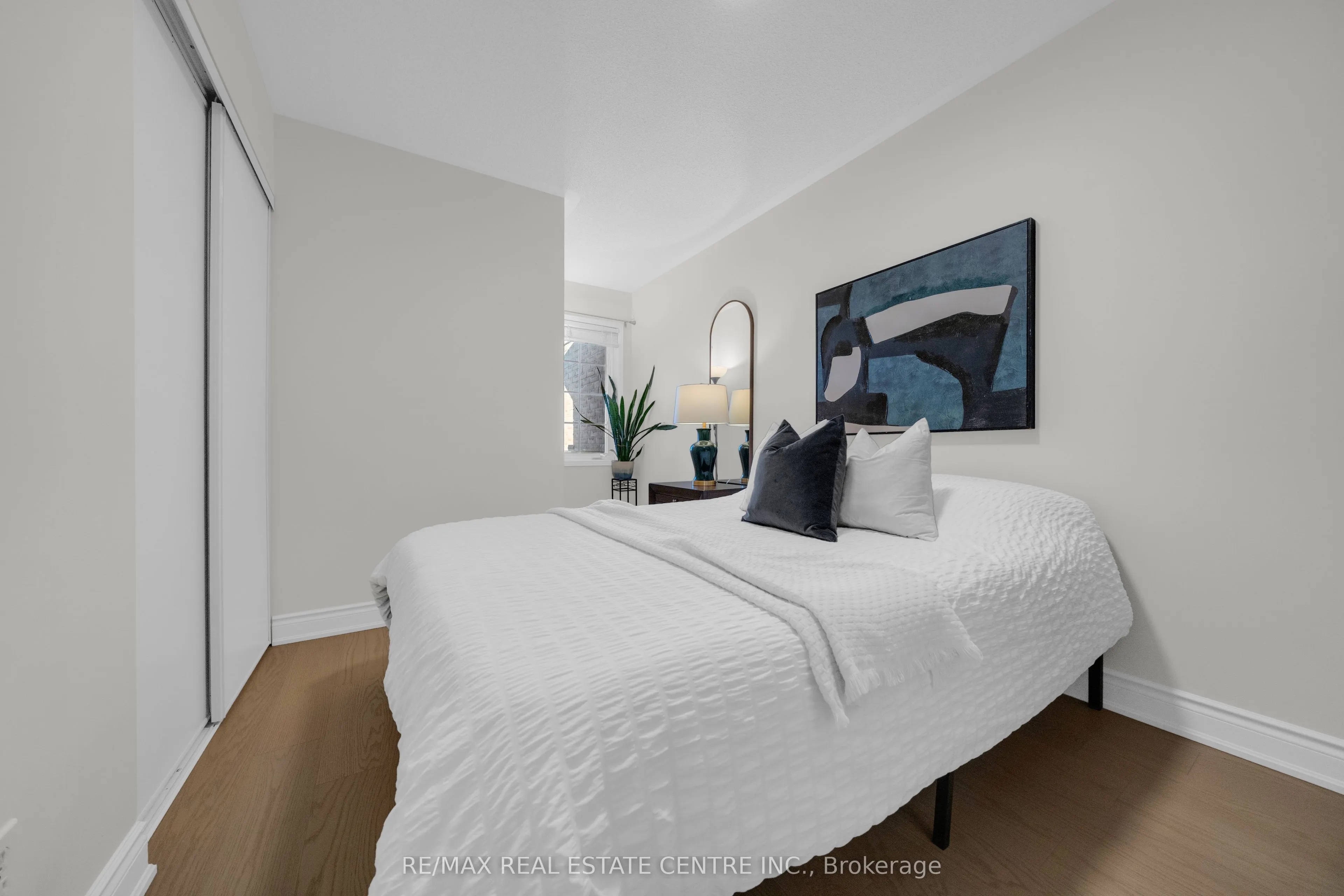 3440 Redpath Circle