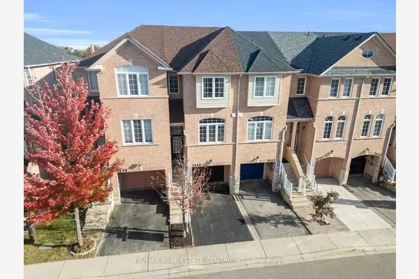 3440 Redpath Circle
