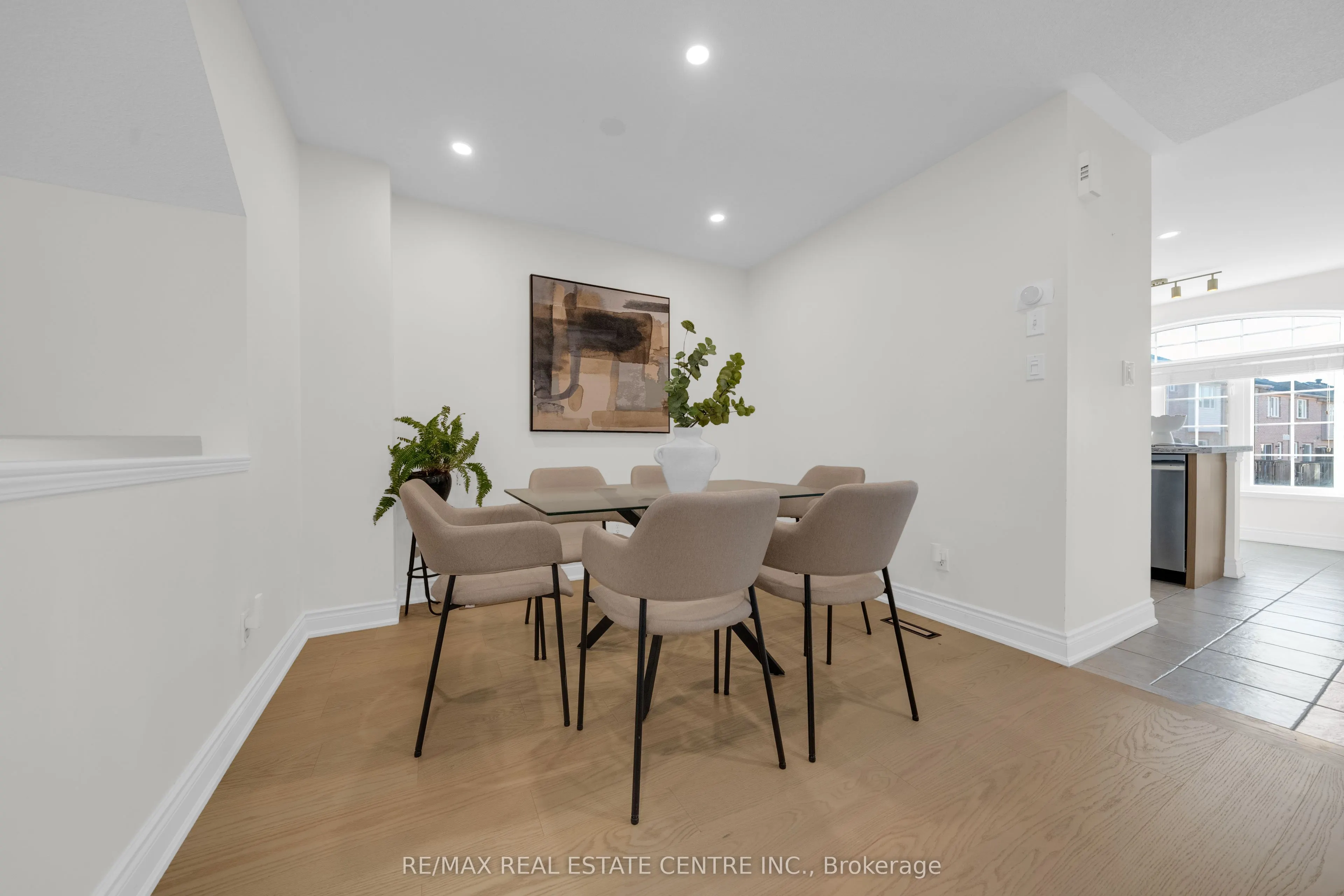 3440 Redpath Circle