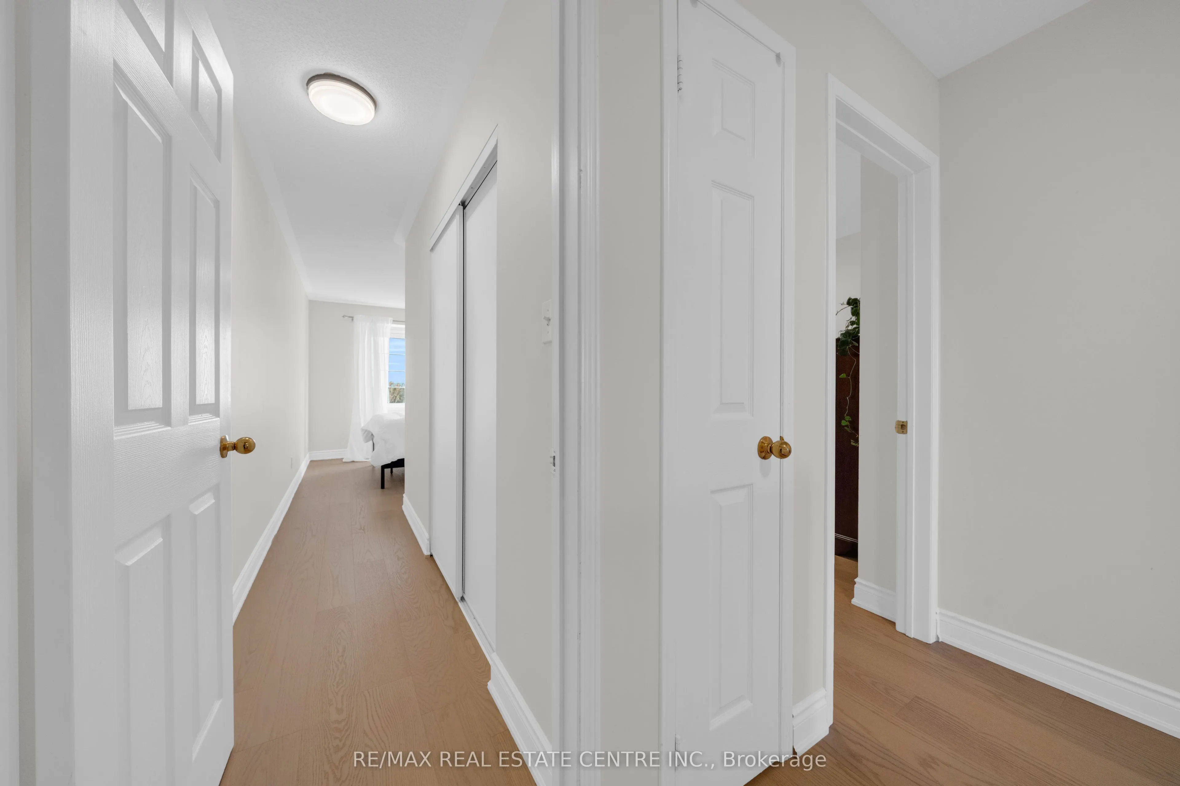 3440 Redpath Circle