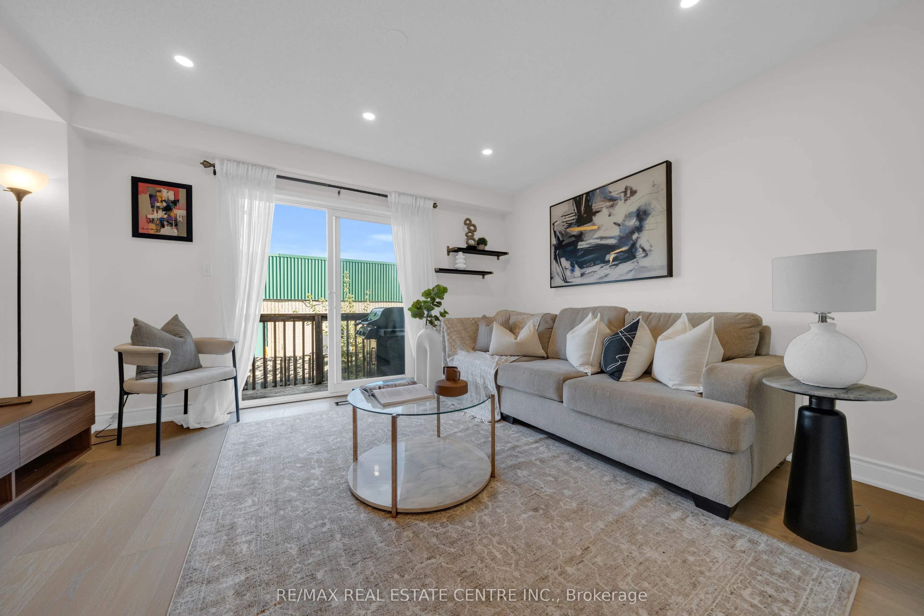 3440 Redpath Circle