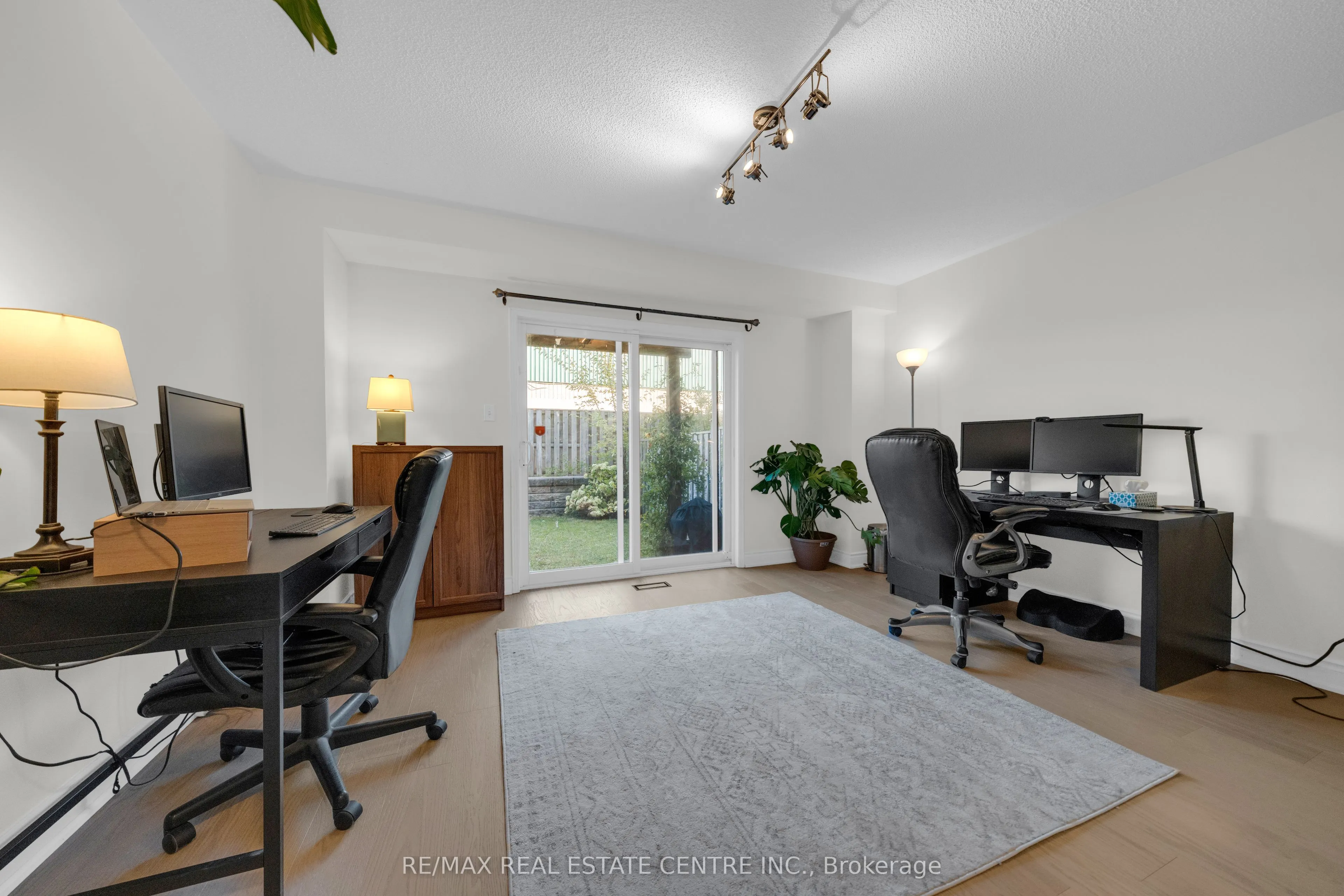 3440 Redpath Circle