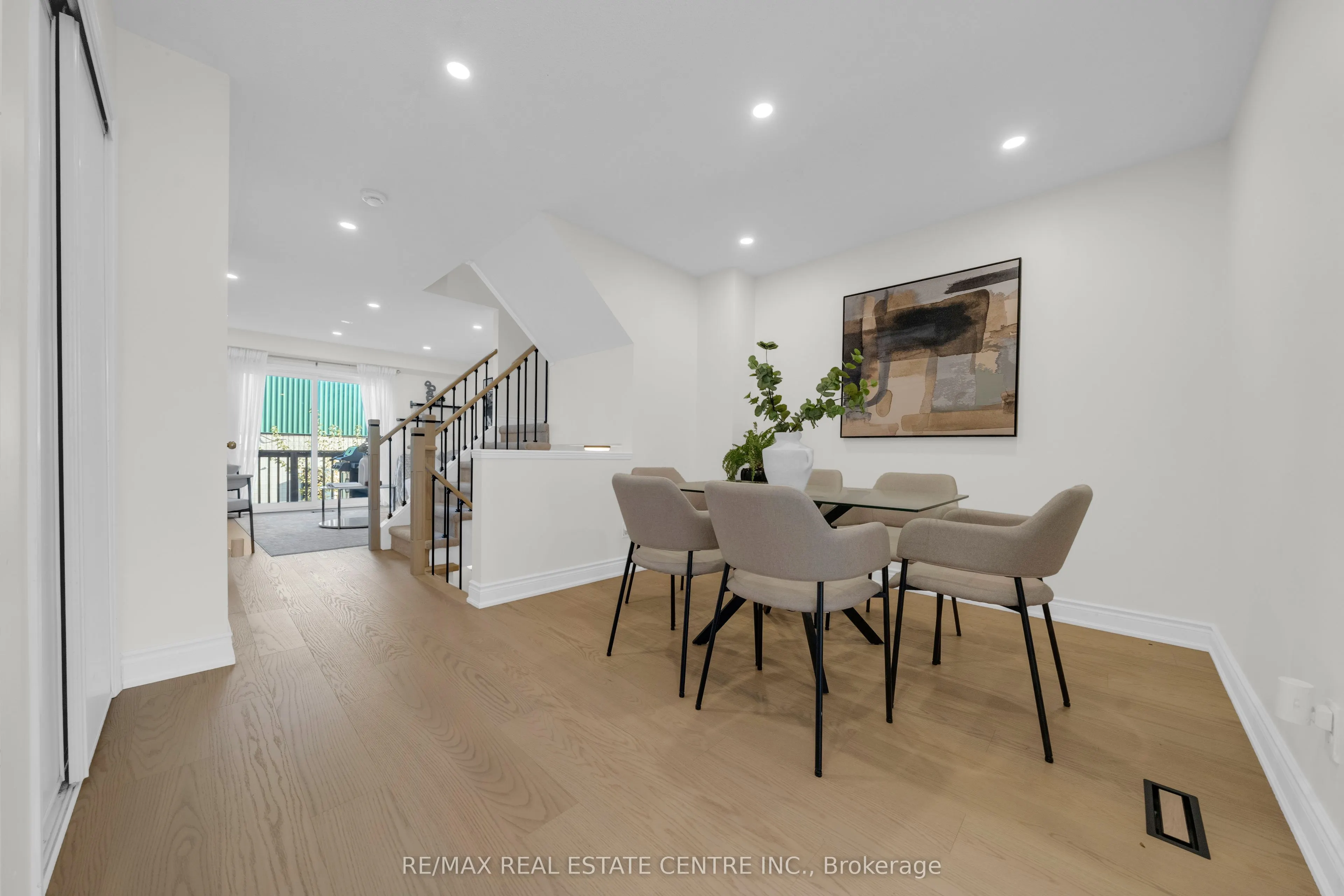 3440 Redpath Circle