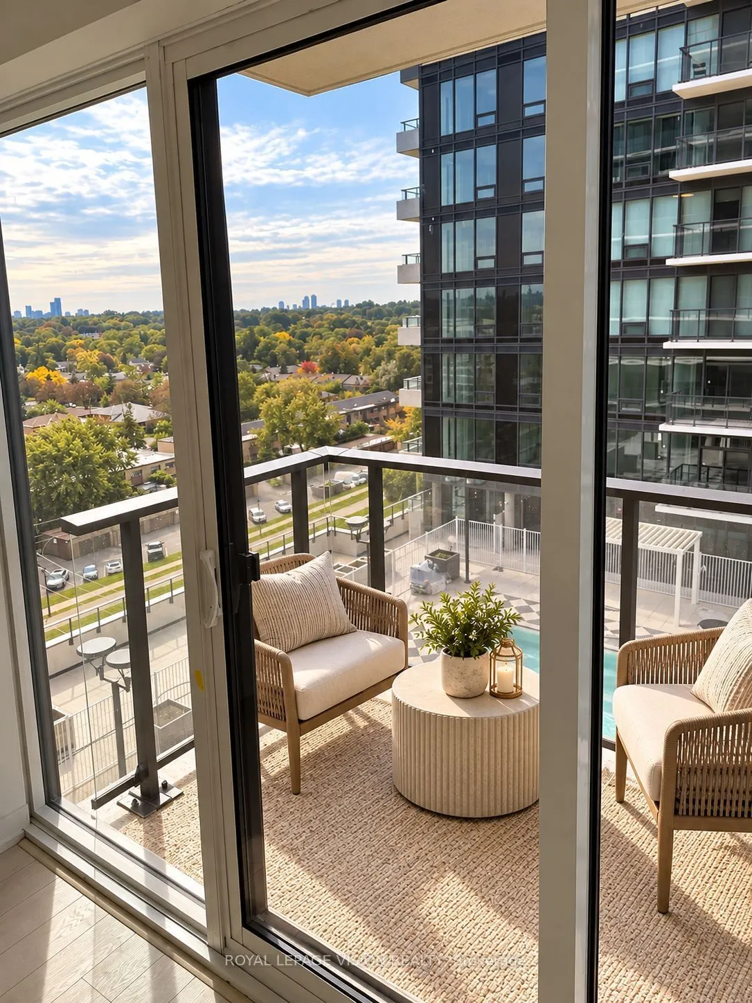 4010 Eglinton Avenue W #1017