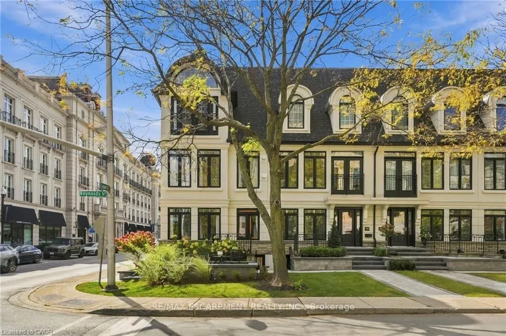 305 Randall Street