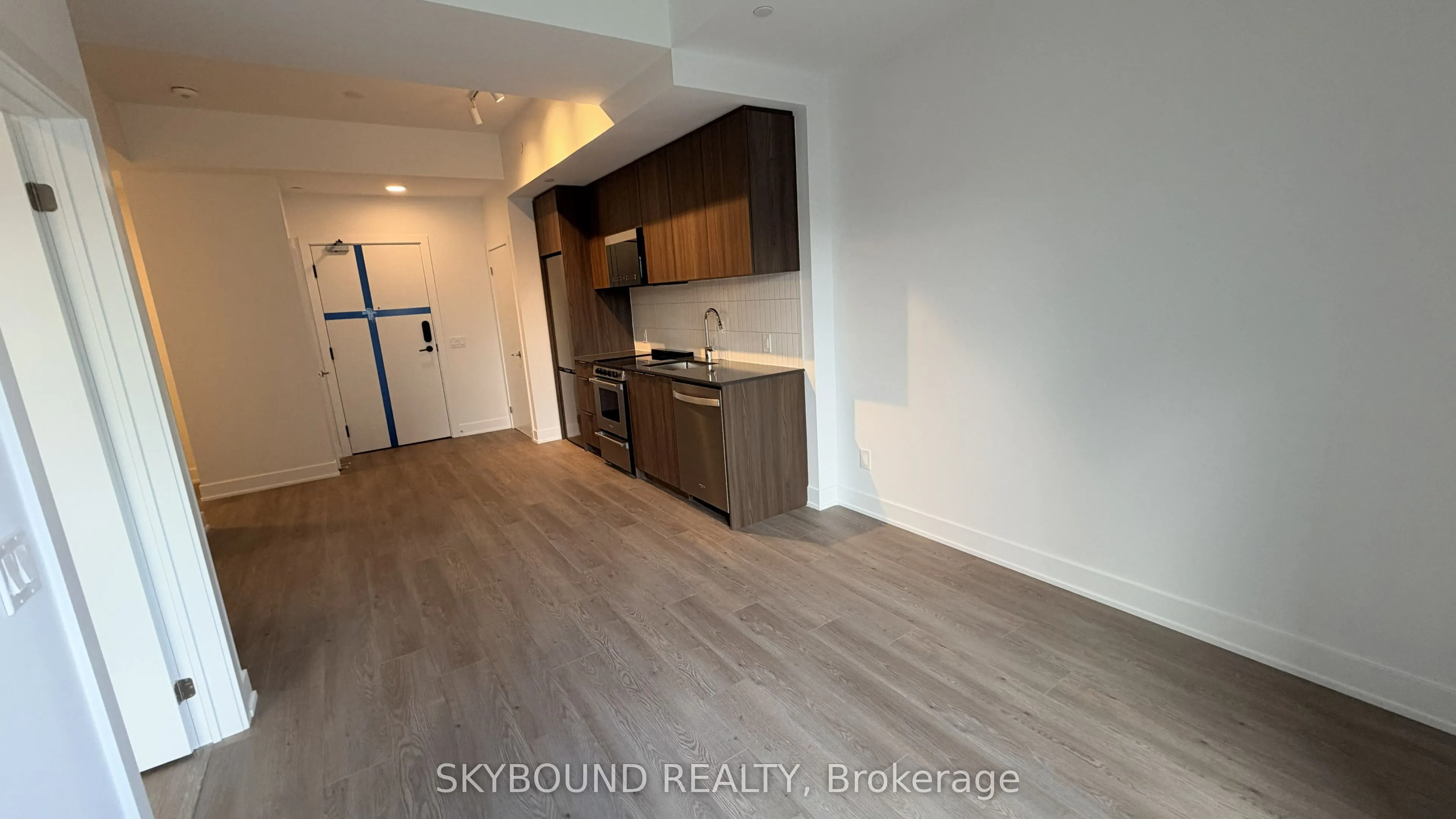 3008 William Cutmore Boulevard #711