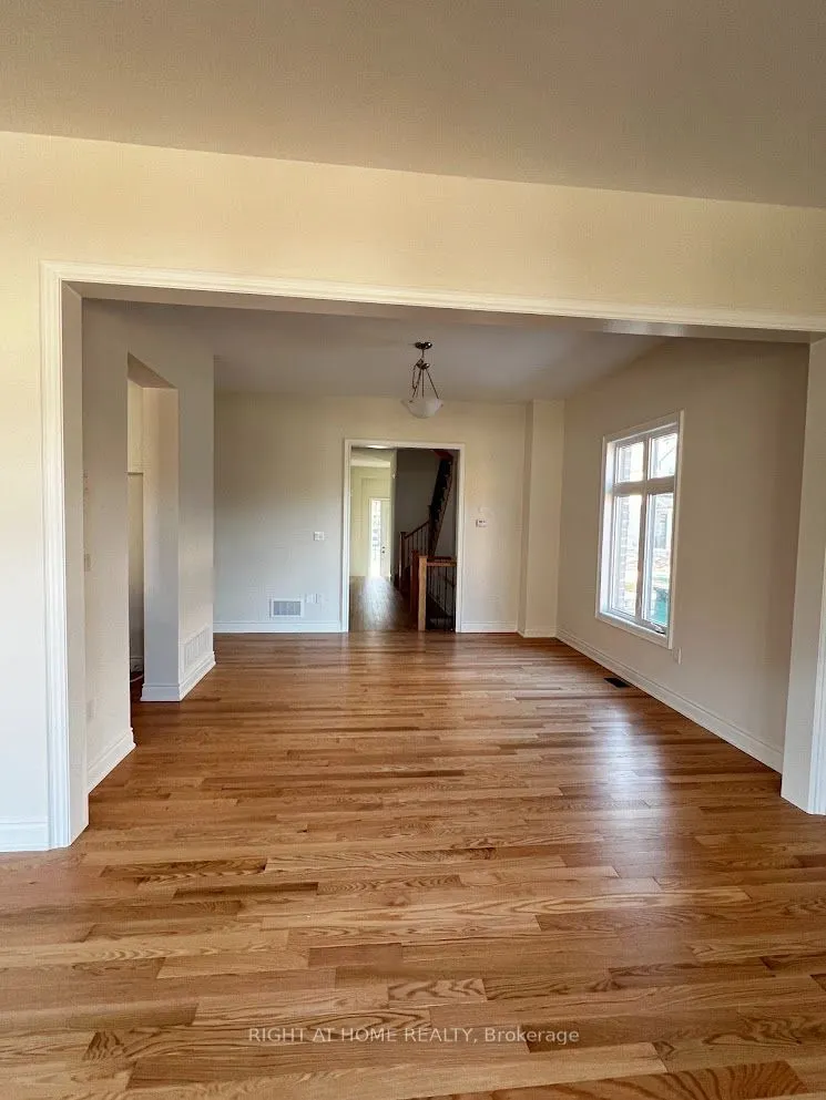 1368 Peony Path E