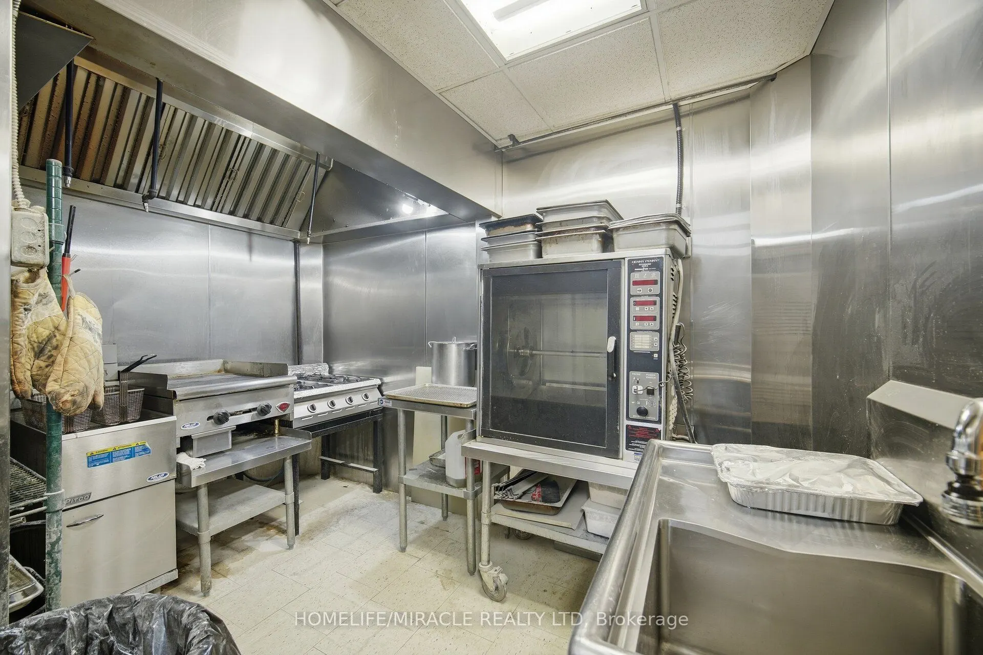 240 Clarence Street #1