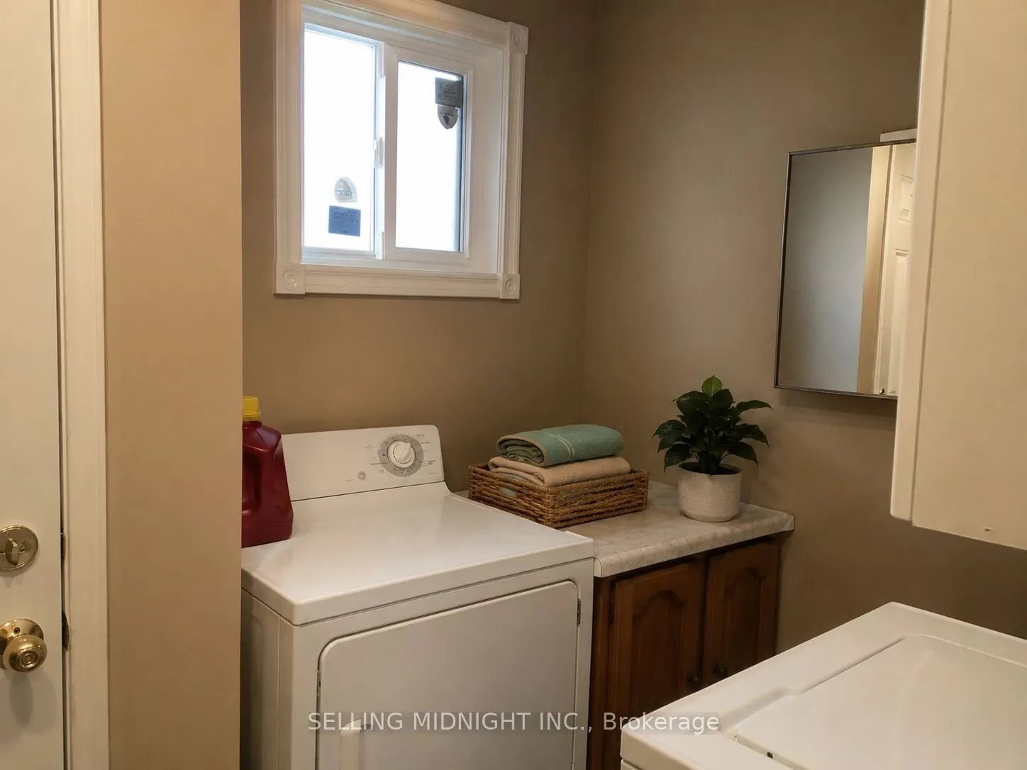 441 Rutherford Road N #Room