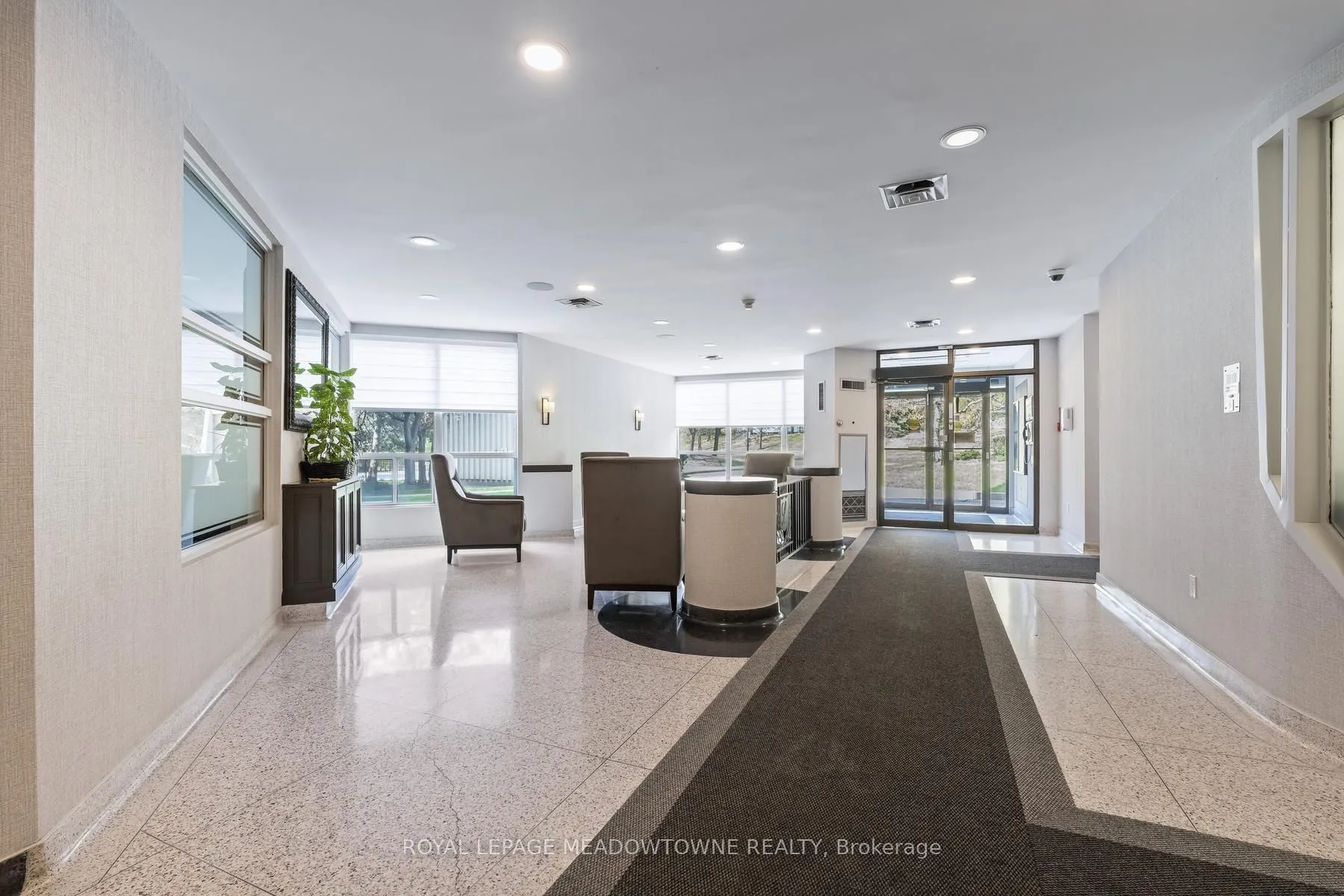 10 Laurelcrest Street #104