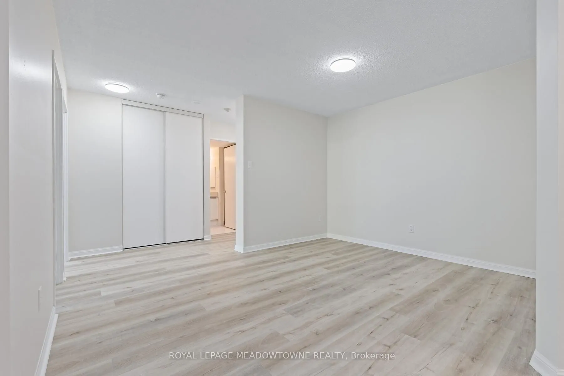 10 Laurelcrest Street #104
