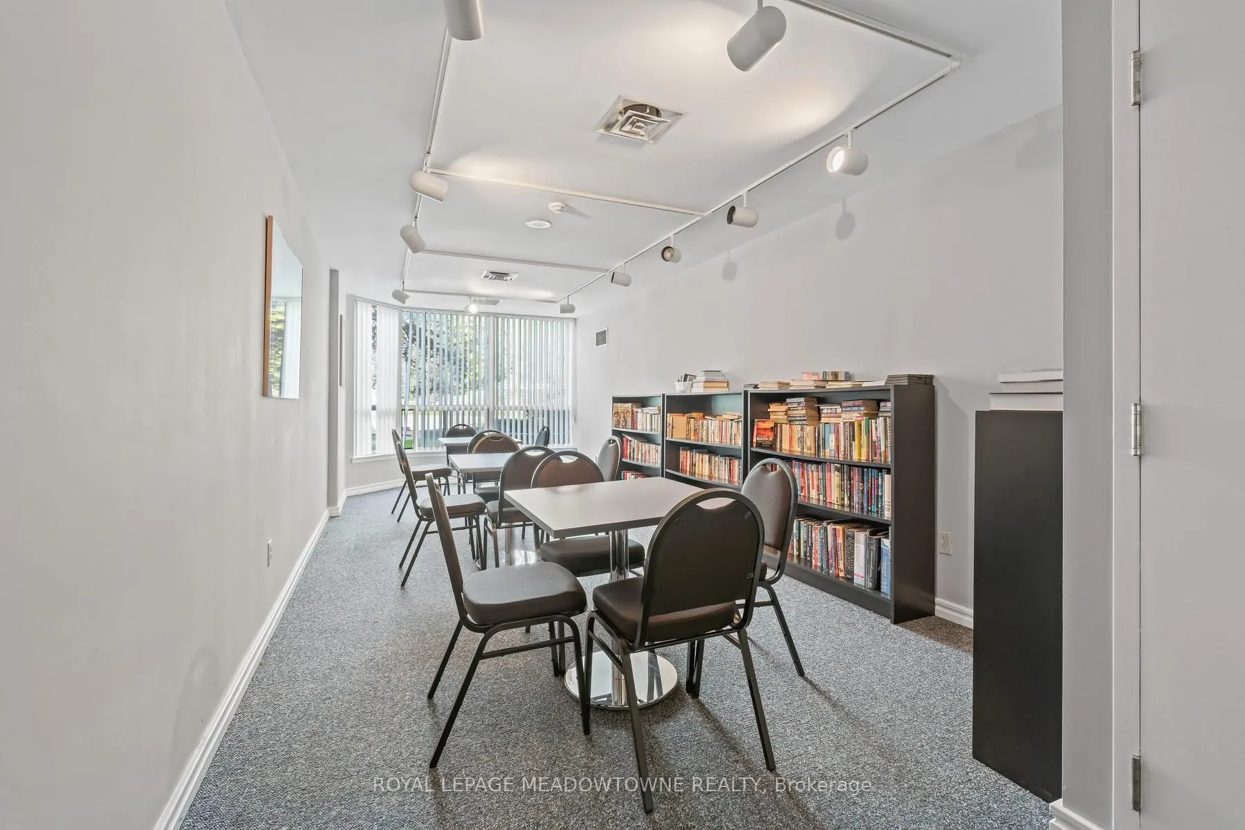 10 Laurelcrest Street #104