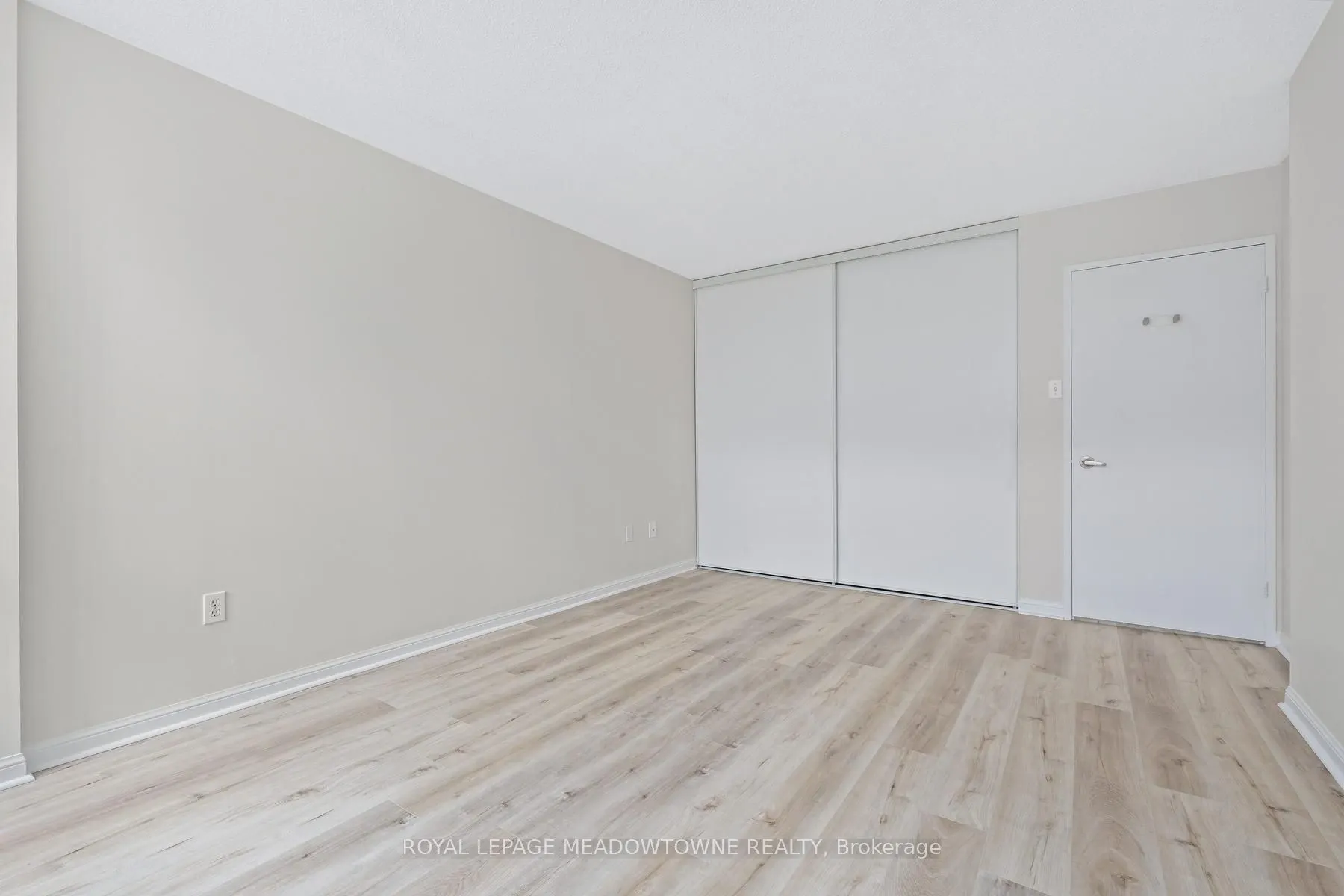 10 Laurelcrest Street #104