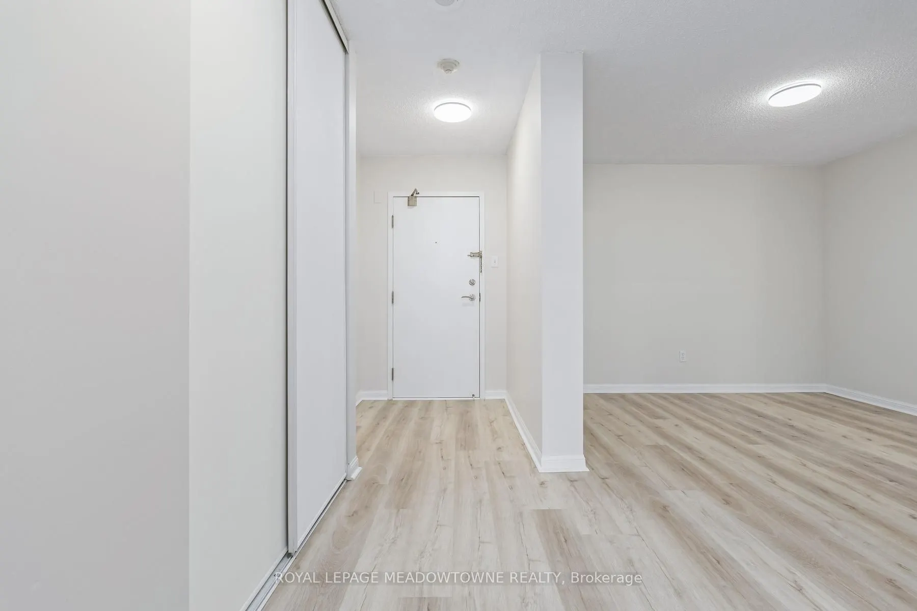 10 Laurelcrest Street #104