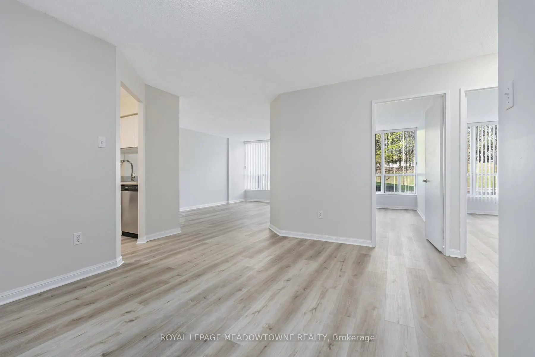 10 Laurelcrest Street #104