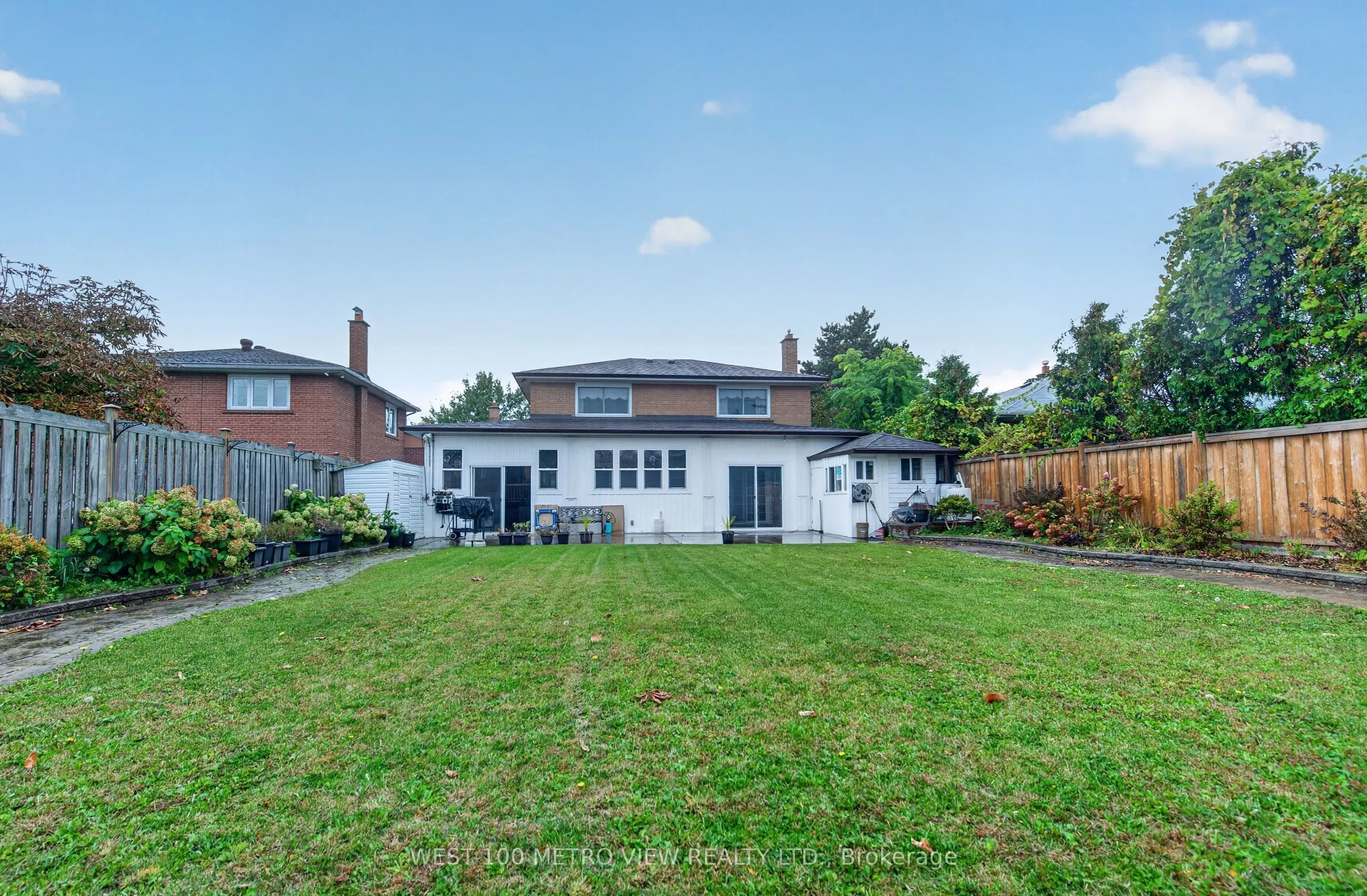 3411 Pinesmoke Crescent