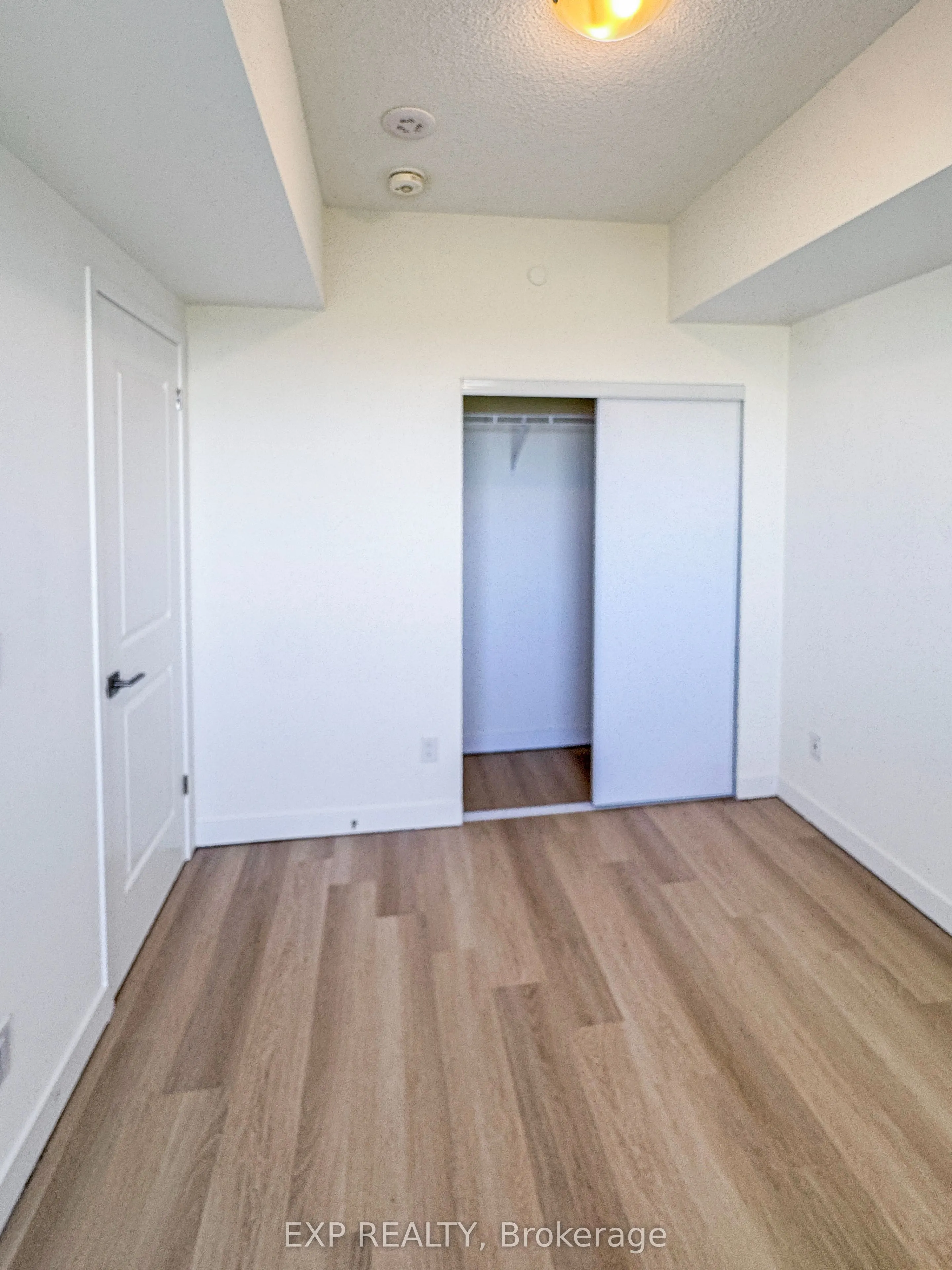 2825 Jane Street #913
