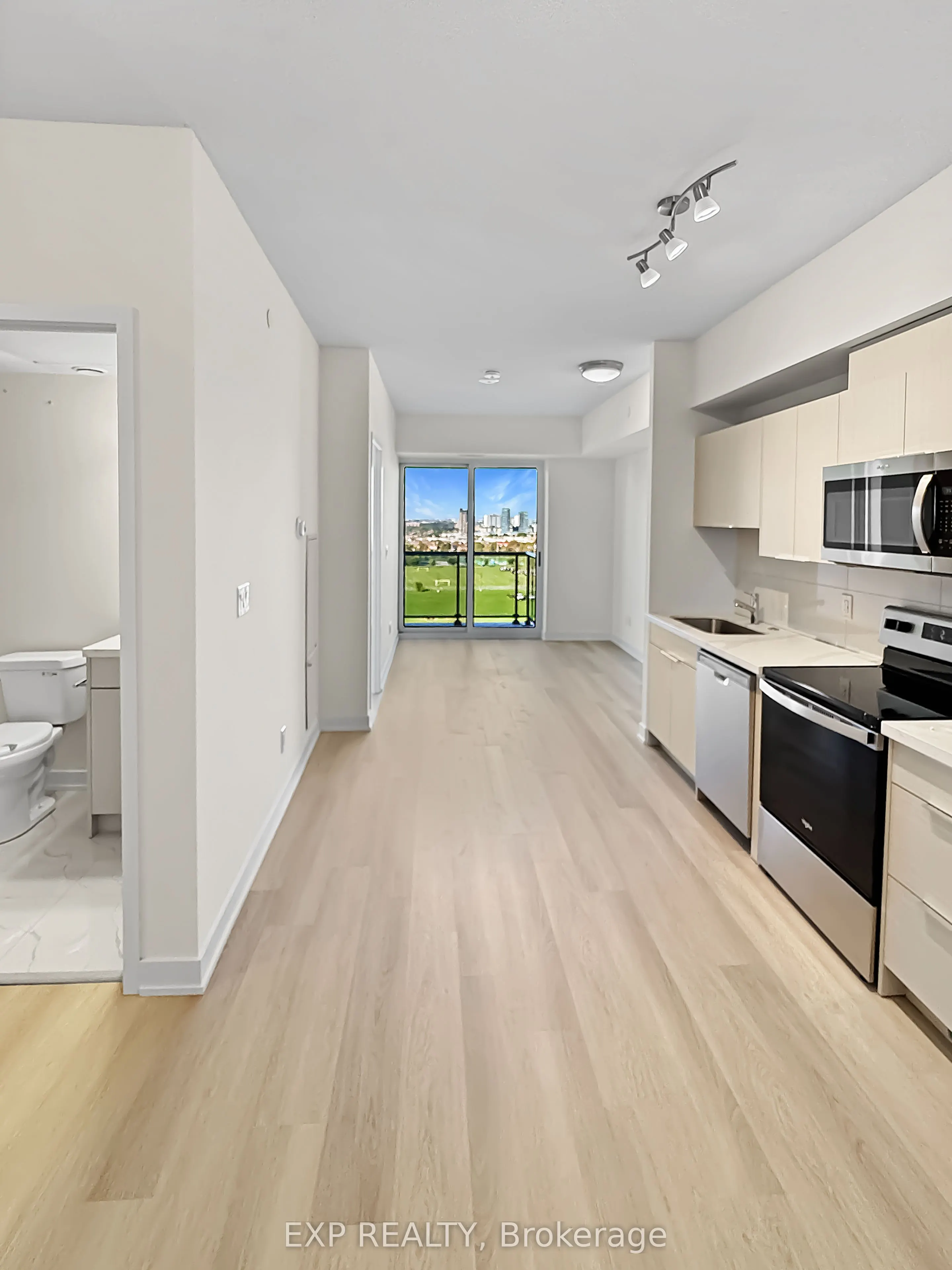 2825 Jane Street #913