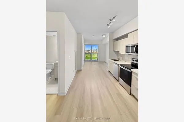 2825 Jane Street #913