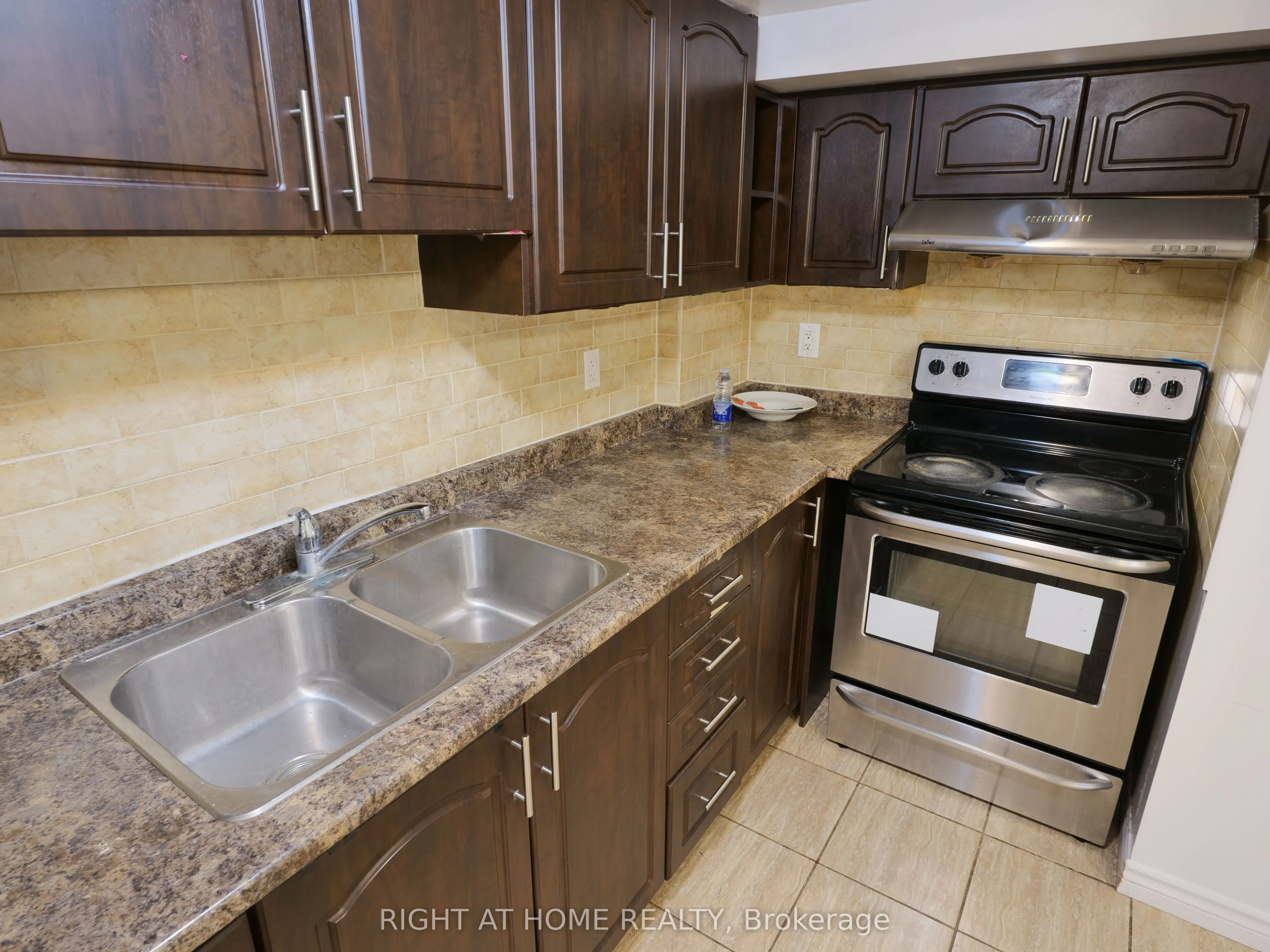 19 Blazing Star Drive S #Basement Unit