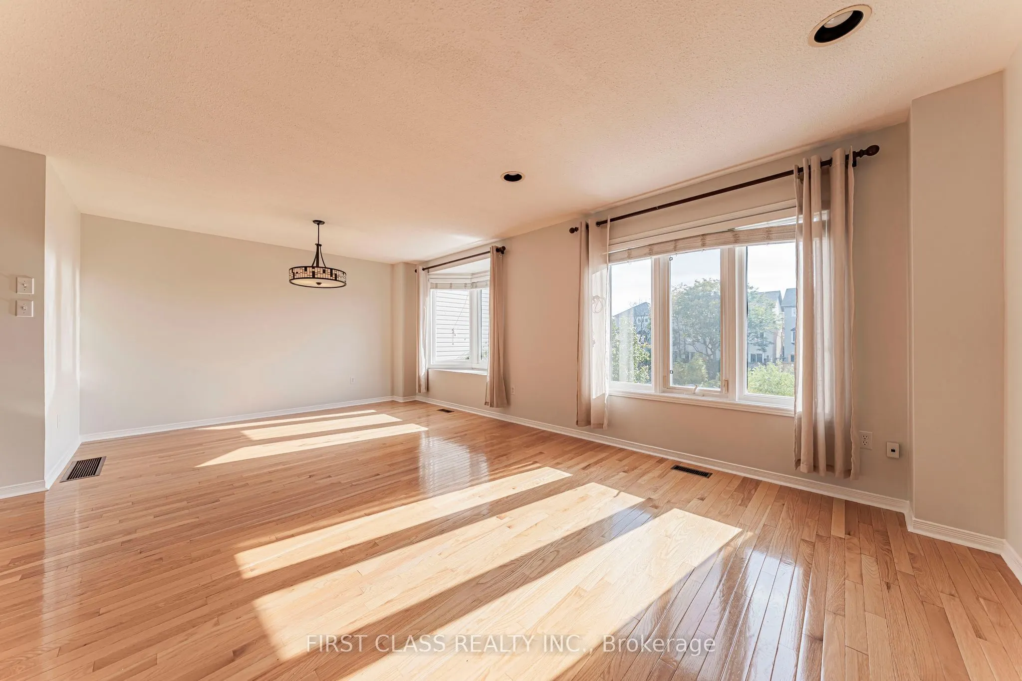 5110 Fairview Street #24