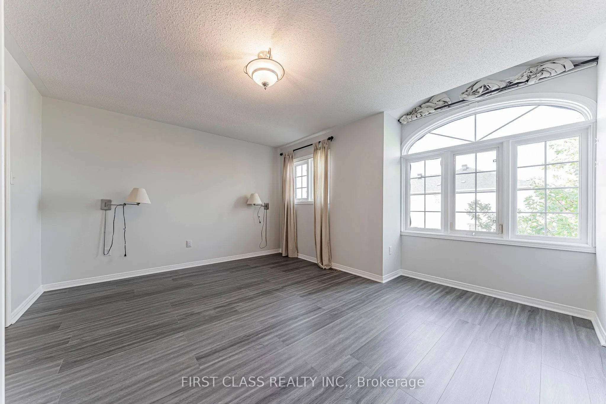 5110 Fairview Street #24