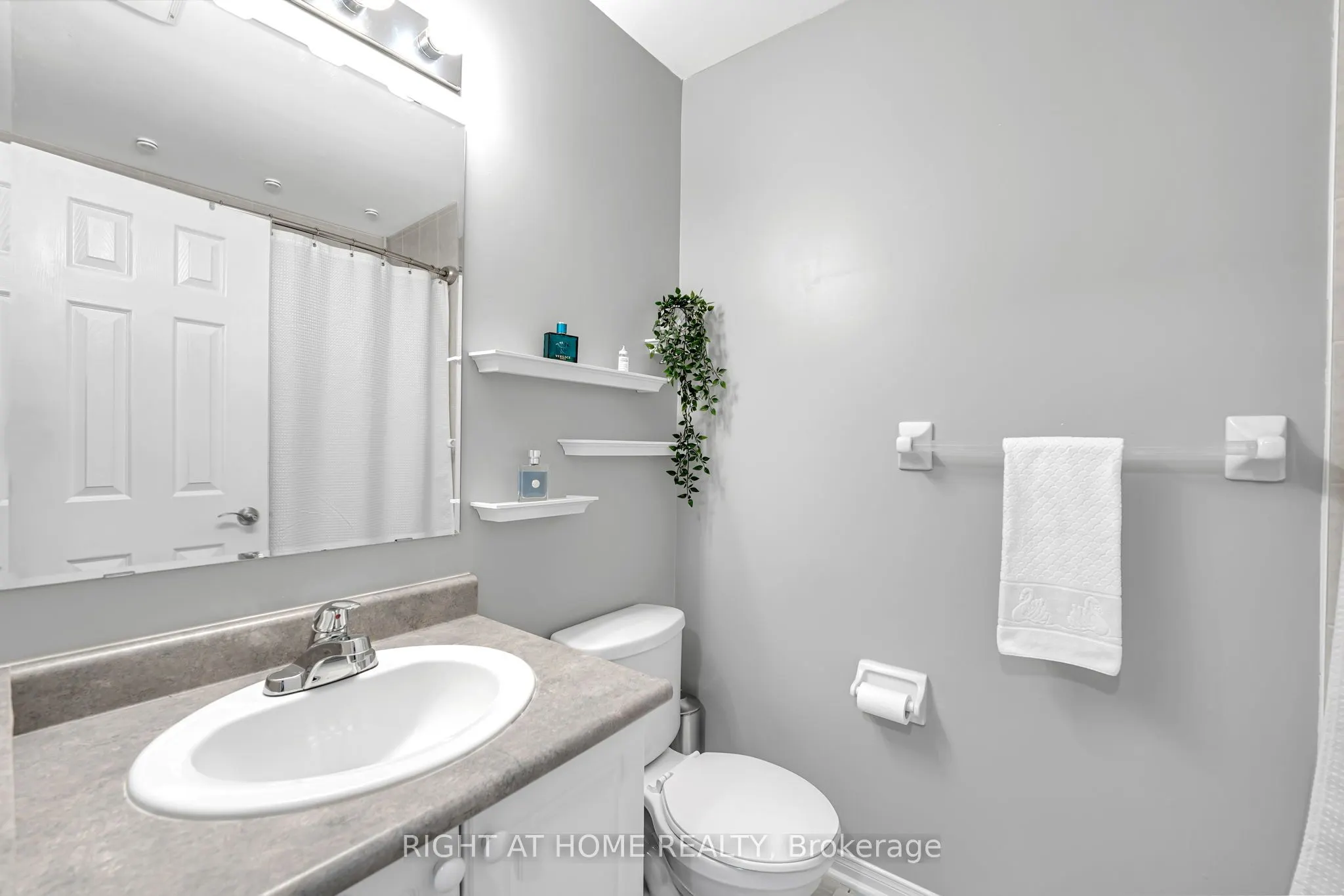 3370 Redpath Circle