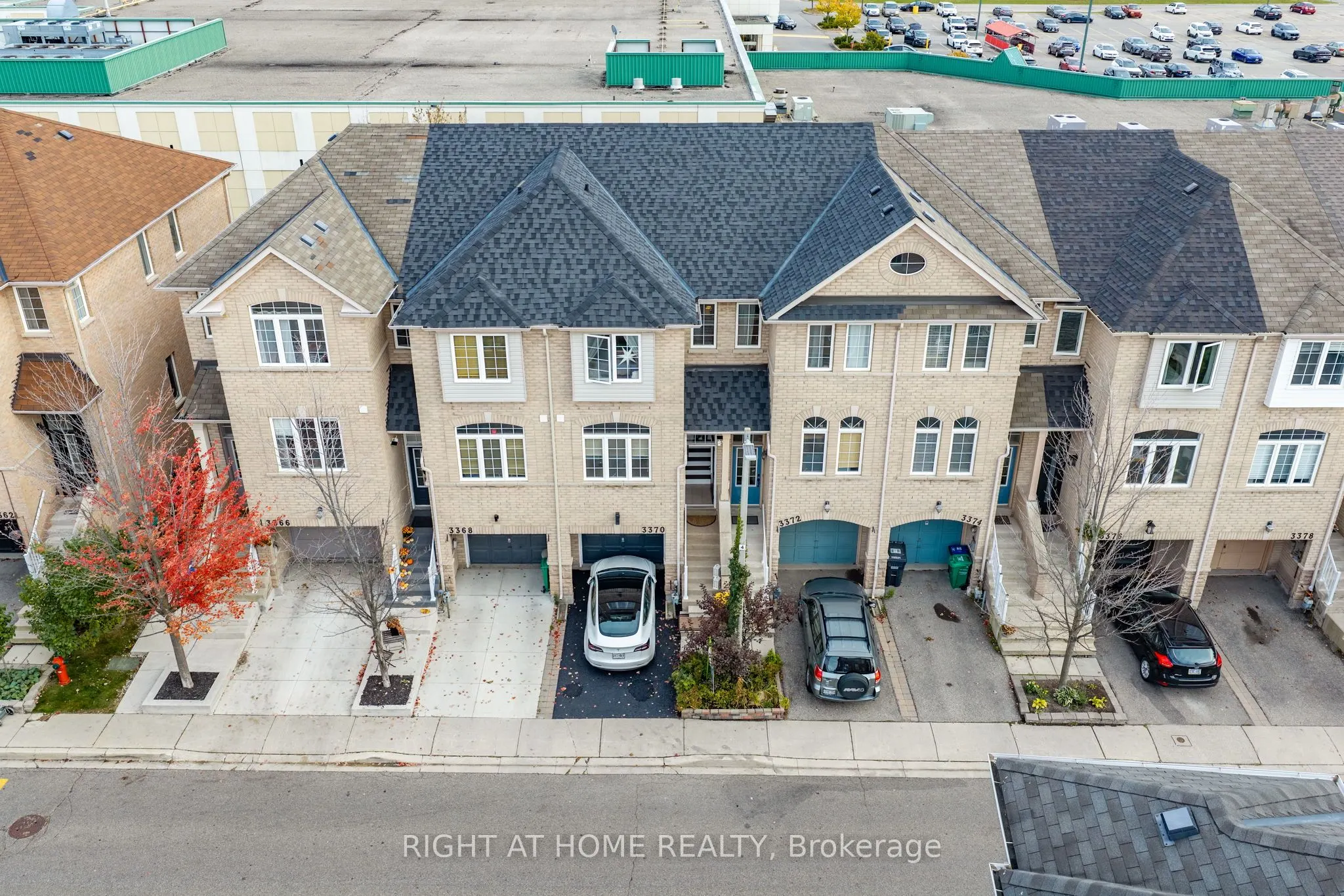 3370 Redpath Circle