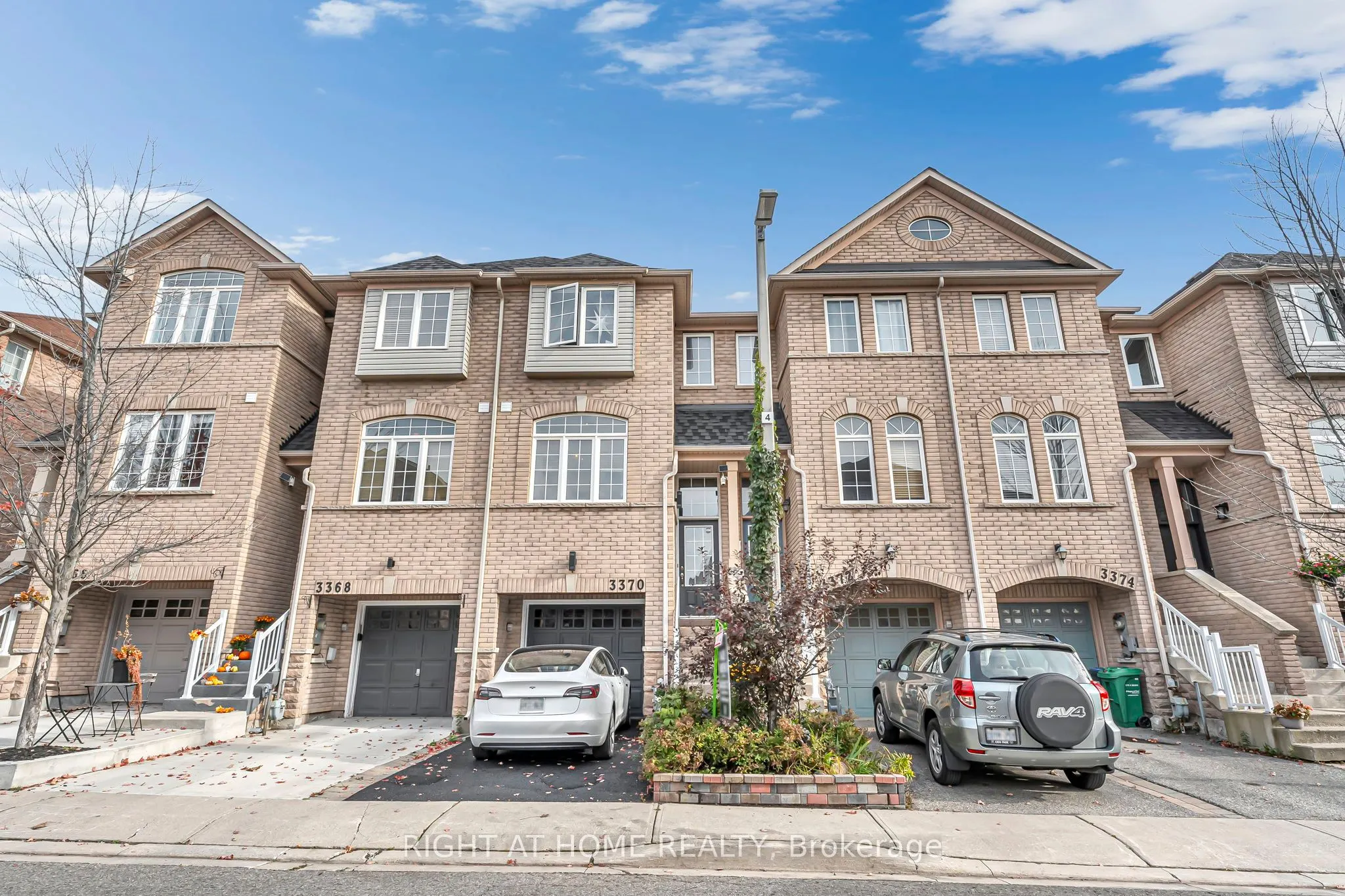3370 Redpath Circle