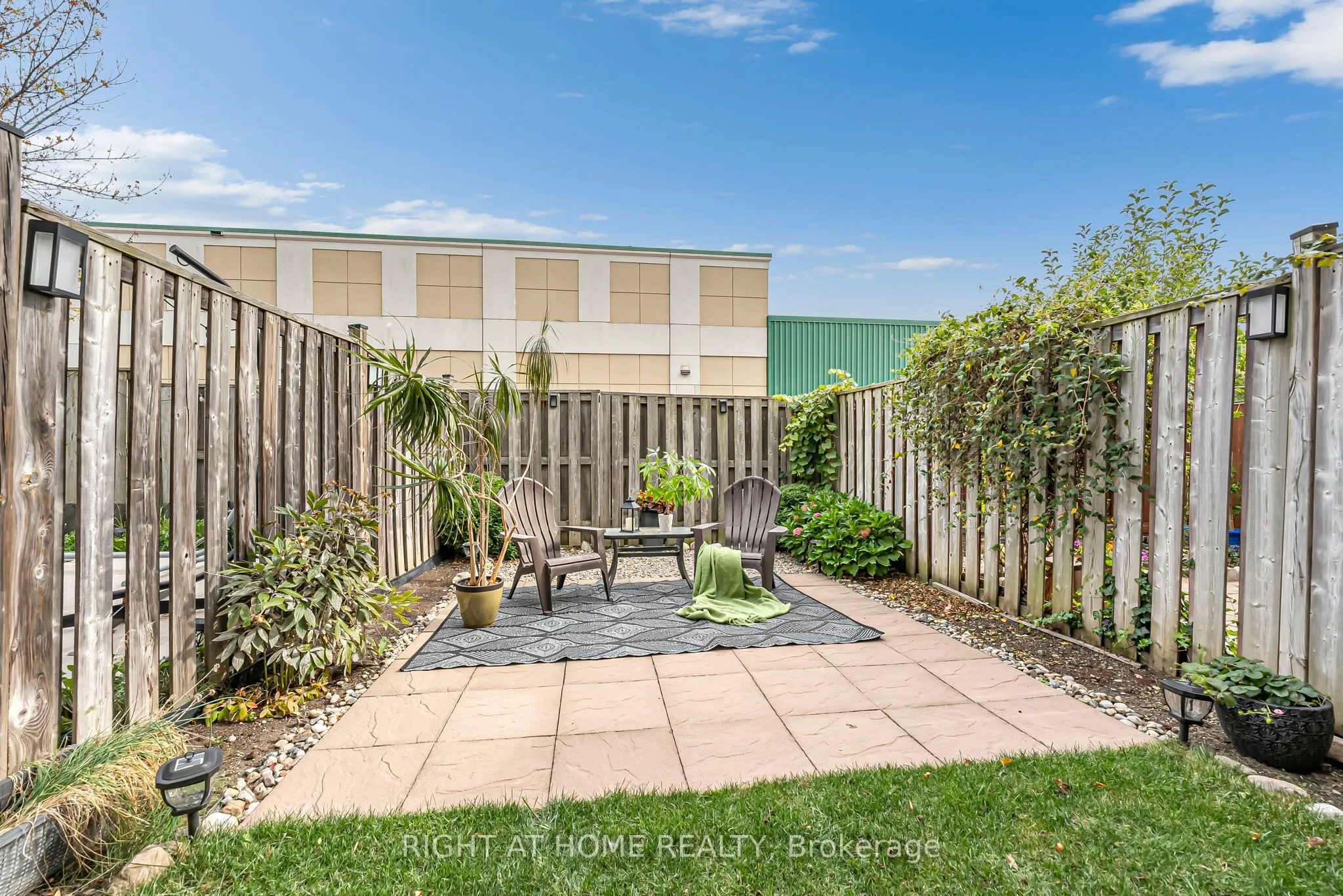3370 Redpath Circle