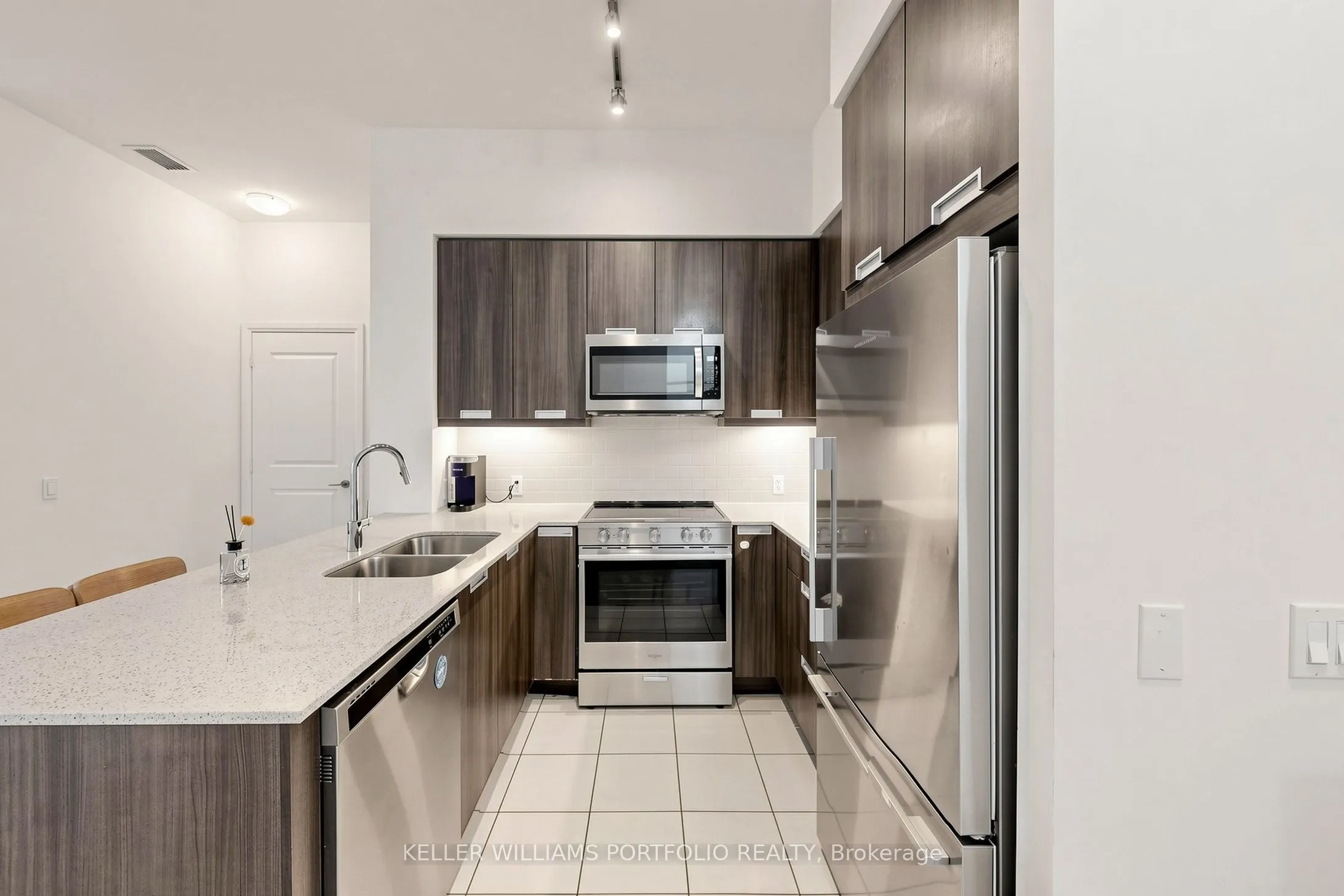 35 Watergarden Drive #112