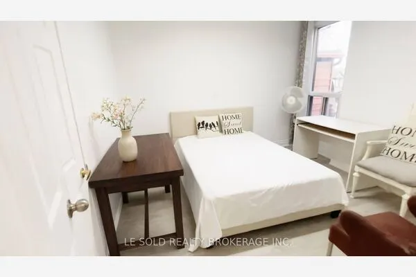 271 Hallam Street #1 Bedroom