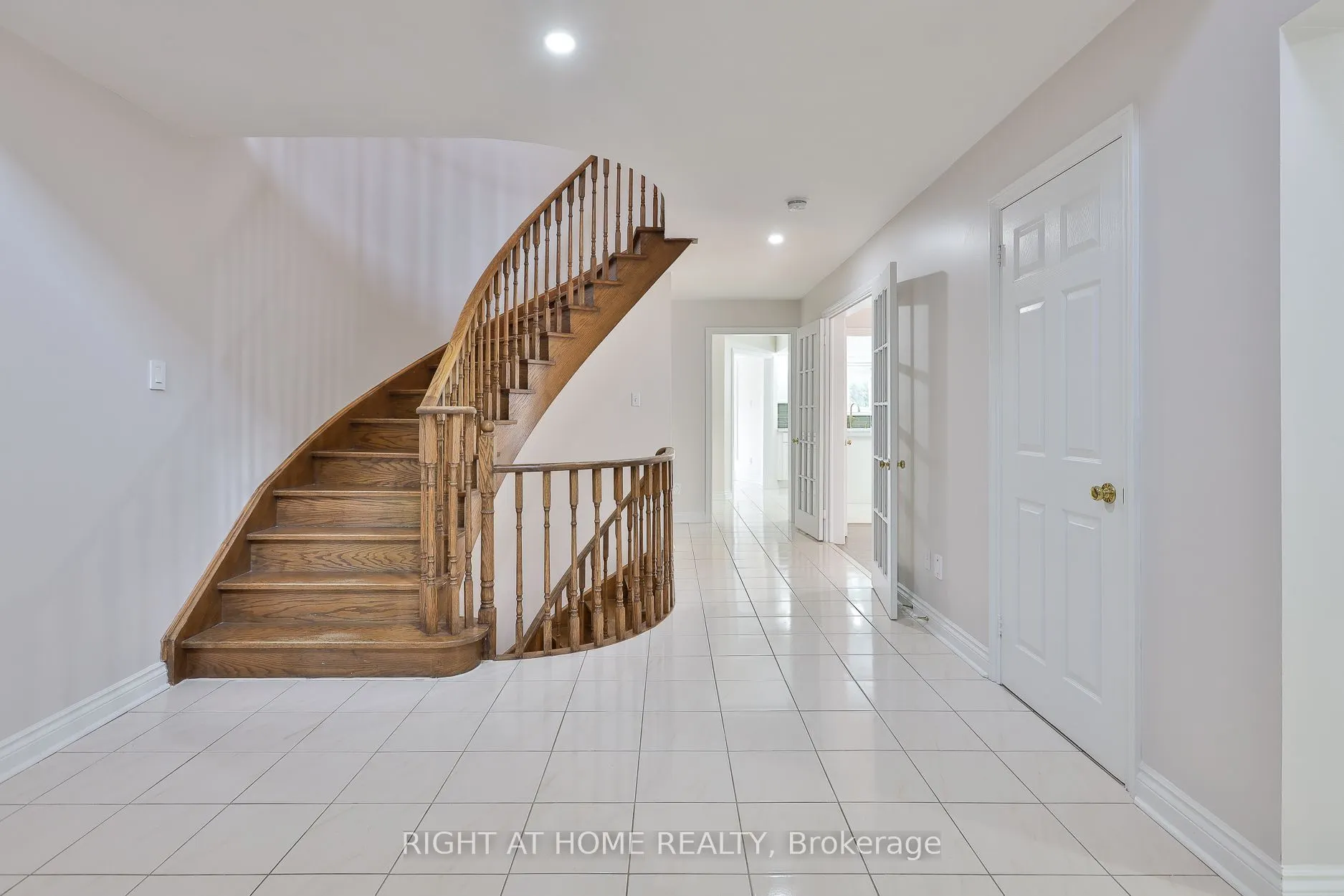 560 Chagall Court