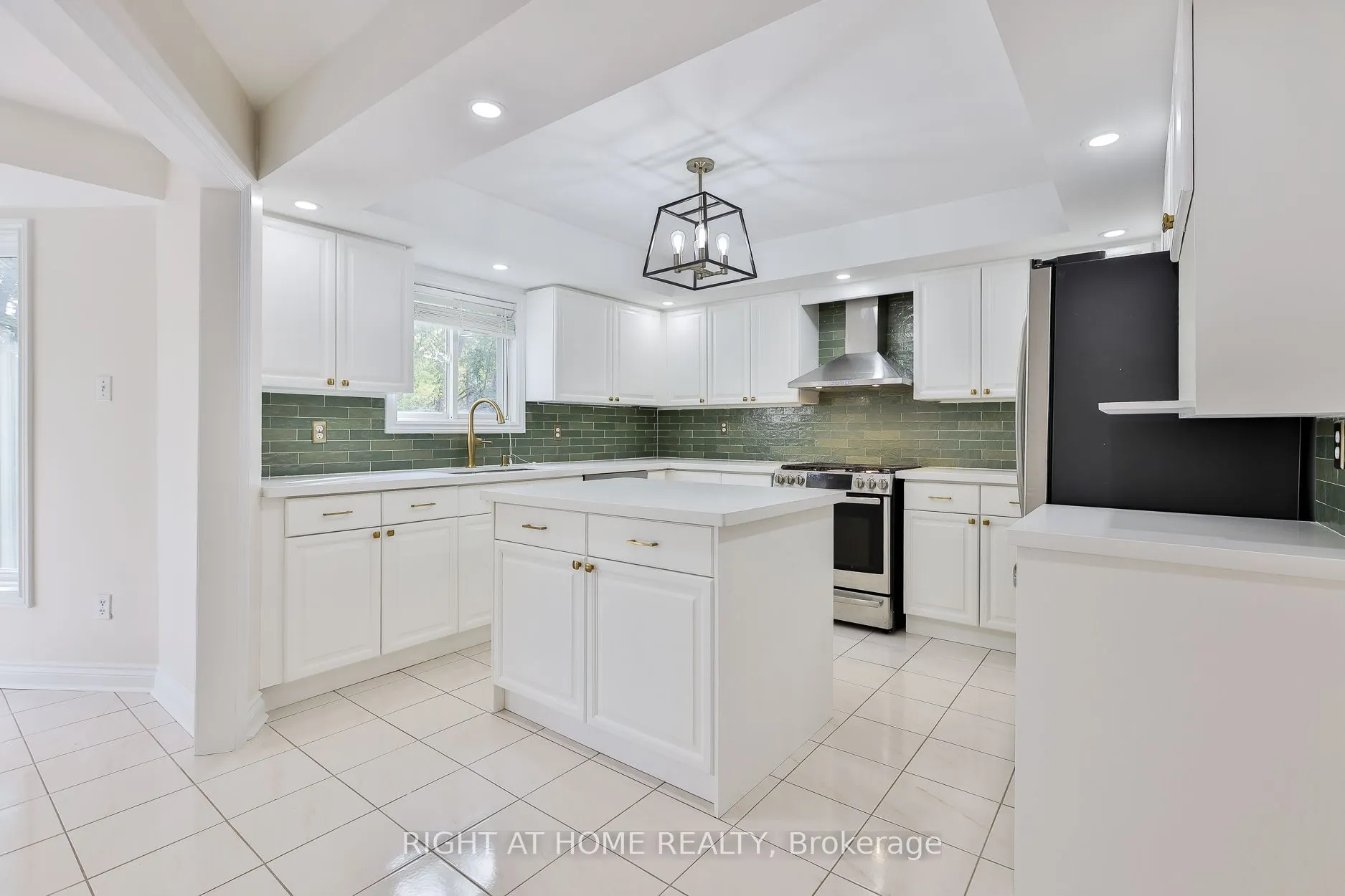 560 Chagall Court
