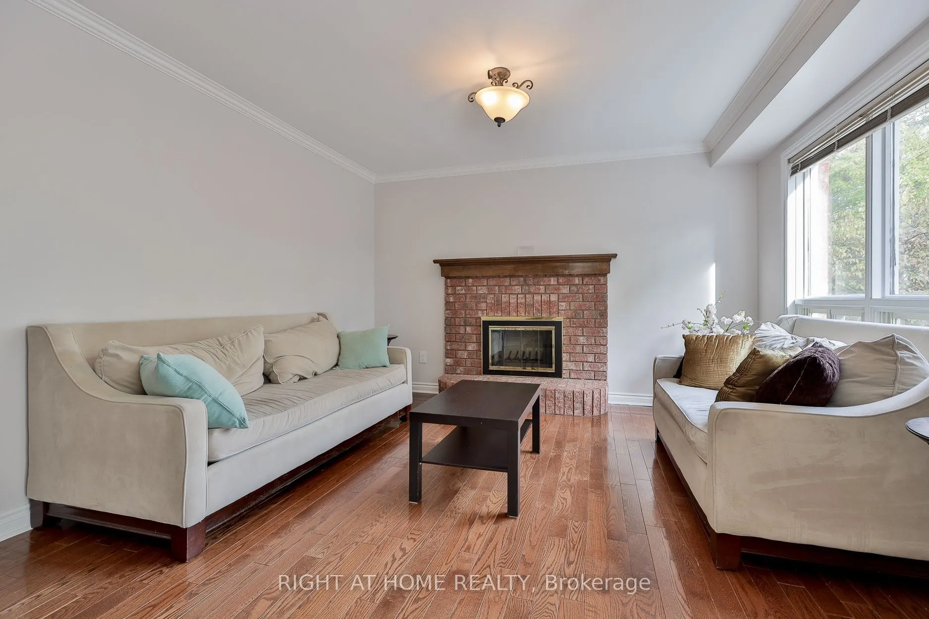 560 Chagall Court