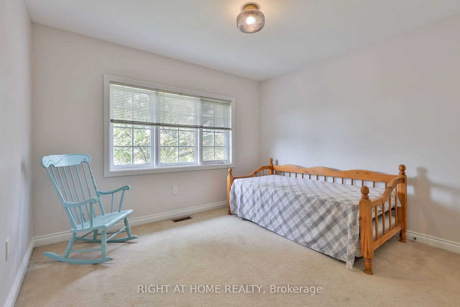 560 Chagall Court